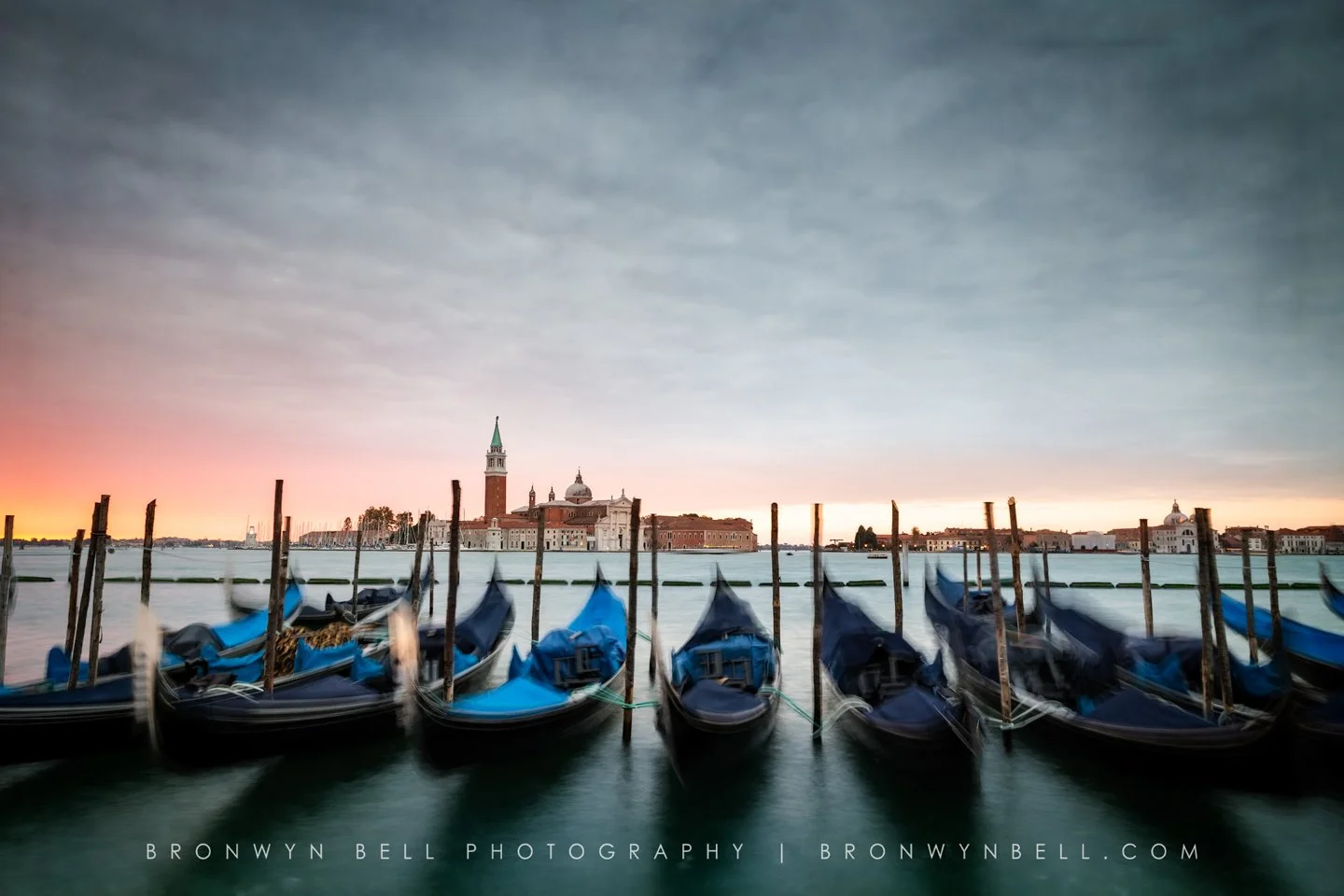 Gondola Sunrise in Venice: Capturing the Stillness Before the City Wakes