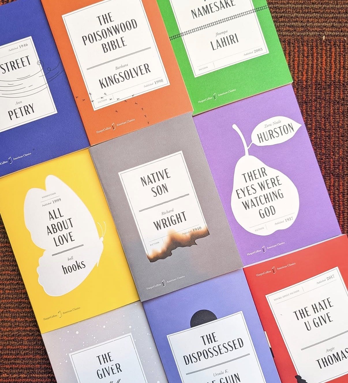 Oblong Books