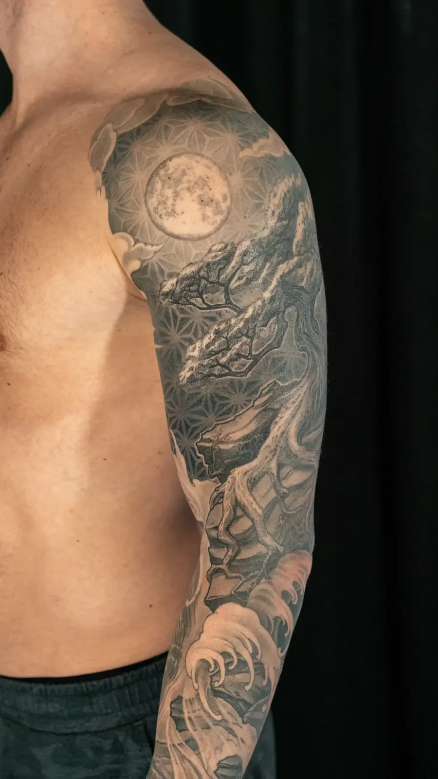 Bonsai_waves_moon_kumiko_sleeve_tattoo_Russ_Abbott_Atlanta-24.webp
