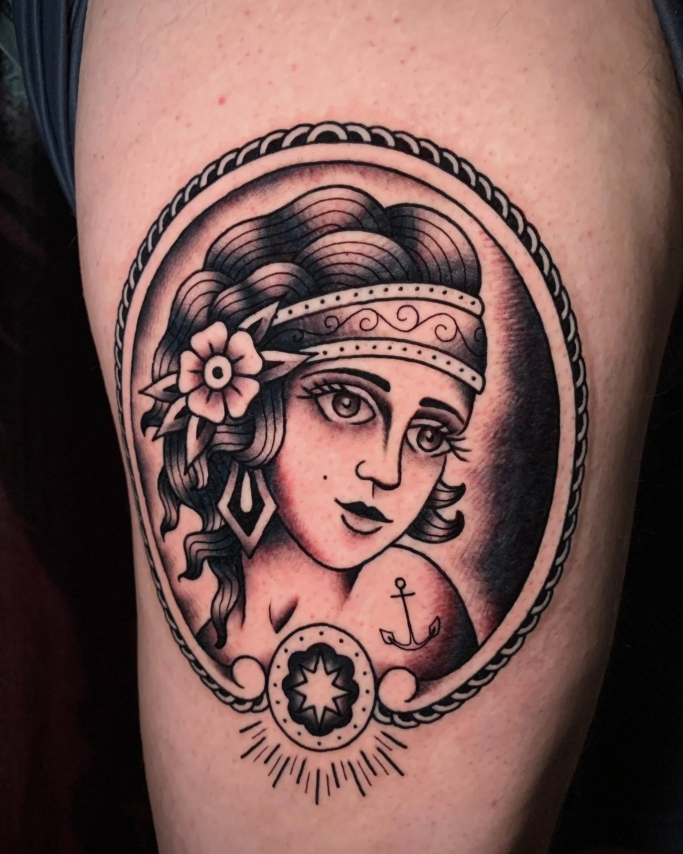 Traditional Ladyhead done by @michelparisay at Ink &amp; Dagger⚓

To book Flash or Custom tattoos with Michel, tap the link in our bio to fill out a booking form or give us a call at 770-692-4245!

 #inkanddaggertattoo #roswell #roswelltattoo #roswel