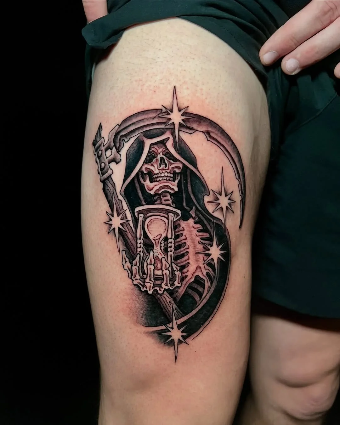 Izzy Irizarry - @izzytattoo1224 is tattooing at @inkanddaggertattoo give them a follow! - Izzy created this awesome Black work Grim Reaper design.

#Roswell #tattoos #inkanddagger # #1stmardiv #semperfi