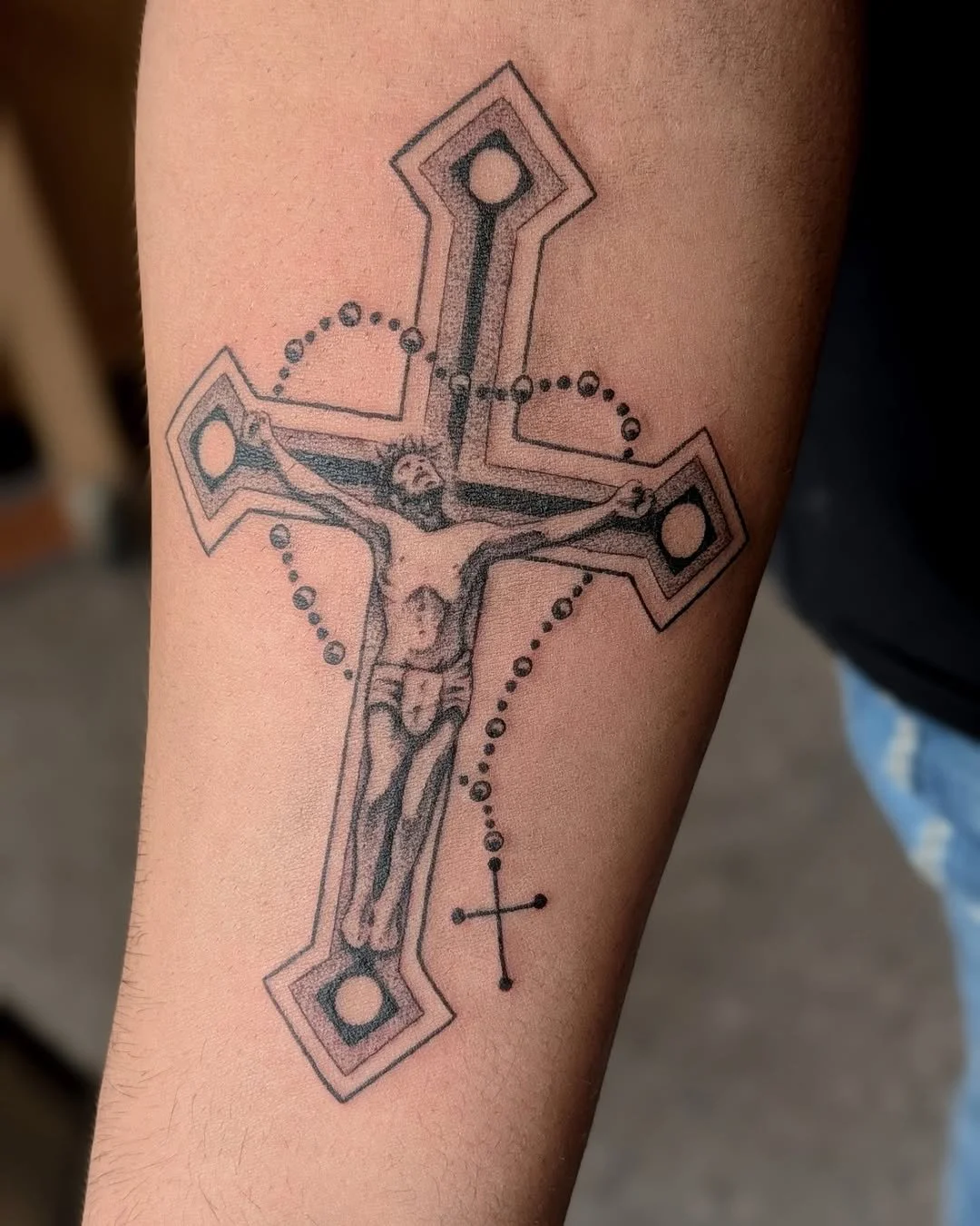 Mark Kalinskiy - @kalinskiy_tattoo is tattooing at @inkanddaggertattoo give them a follow! - A few projects from the past couple of weeks. Thanks for getting tattoos from me! @inkanddaggertattoo . . . #tattoo #tattoos #finelinetattoo #blackandgreytat