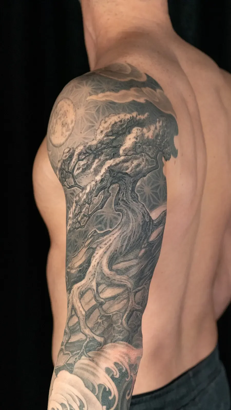 Bonsai_waves_moon_kumiko_sleeve_tattoo_Russ_Abbott_Atlanta-30.webp