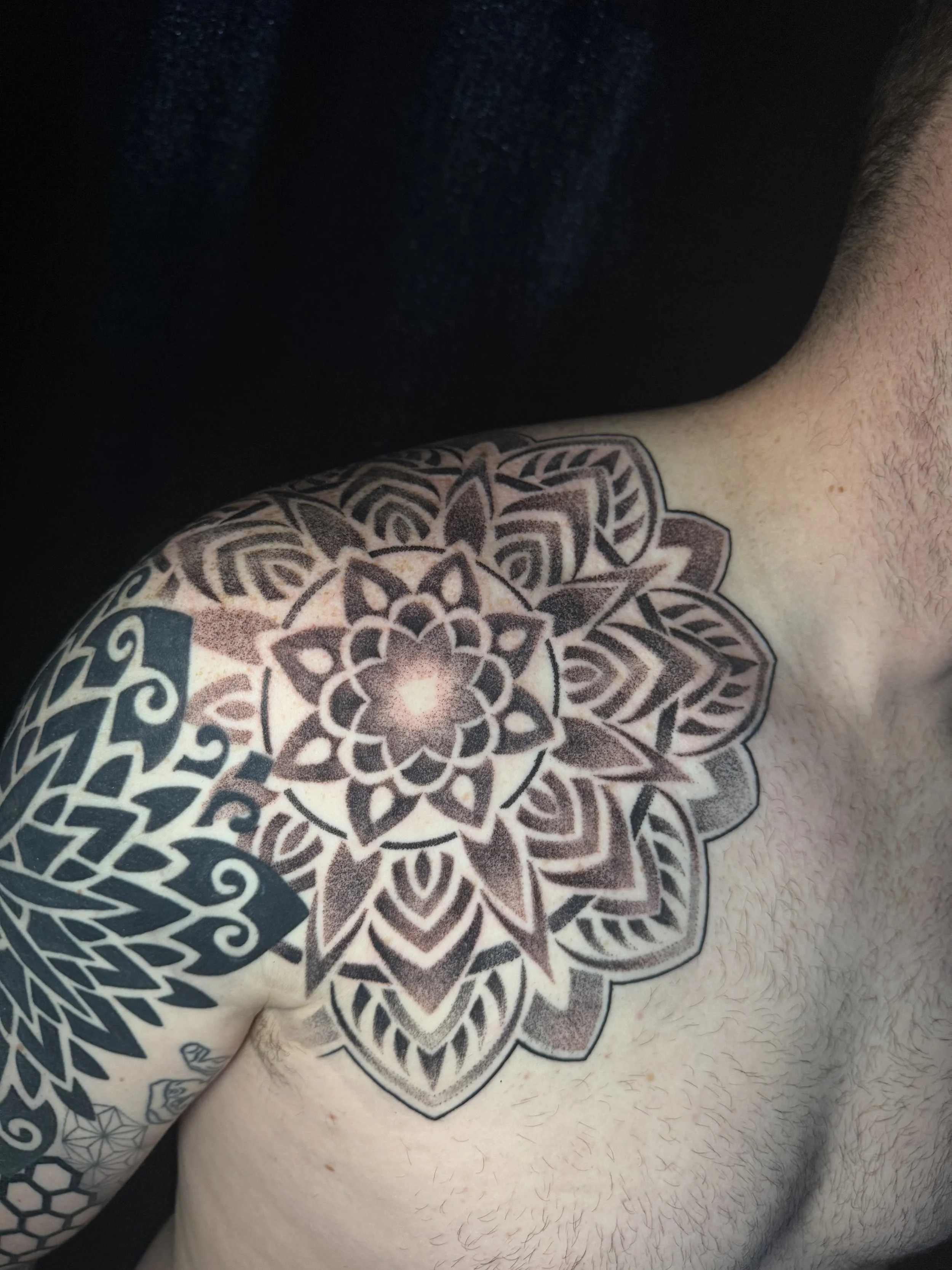 mandala_shoulder_geometric_ornamental_amber_grey_i&d.jpg