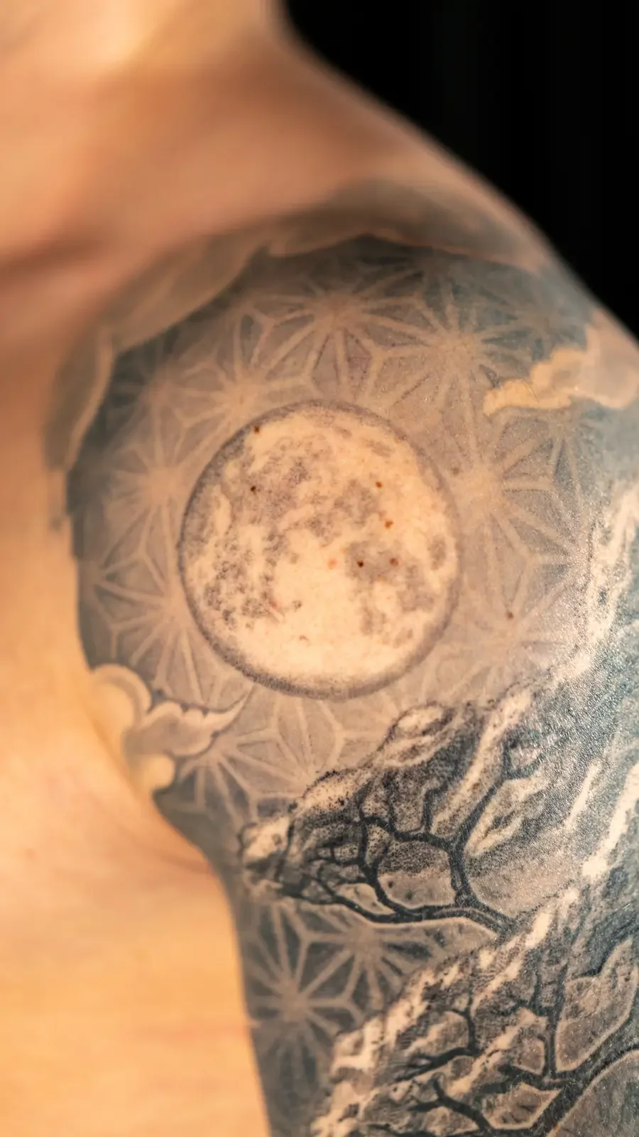 Bonsai_waves_moon_kumiko_sleeve_tattoo_Russ_Abbott_Atlanta-40.webp