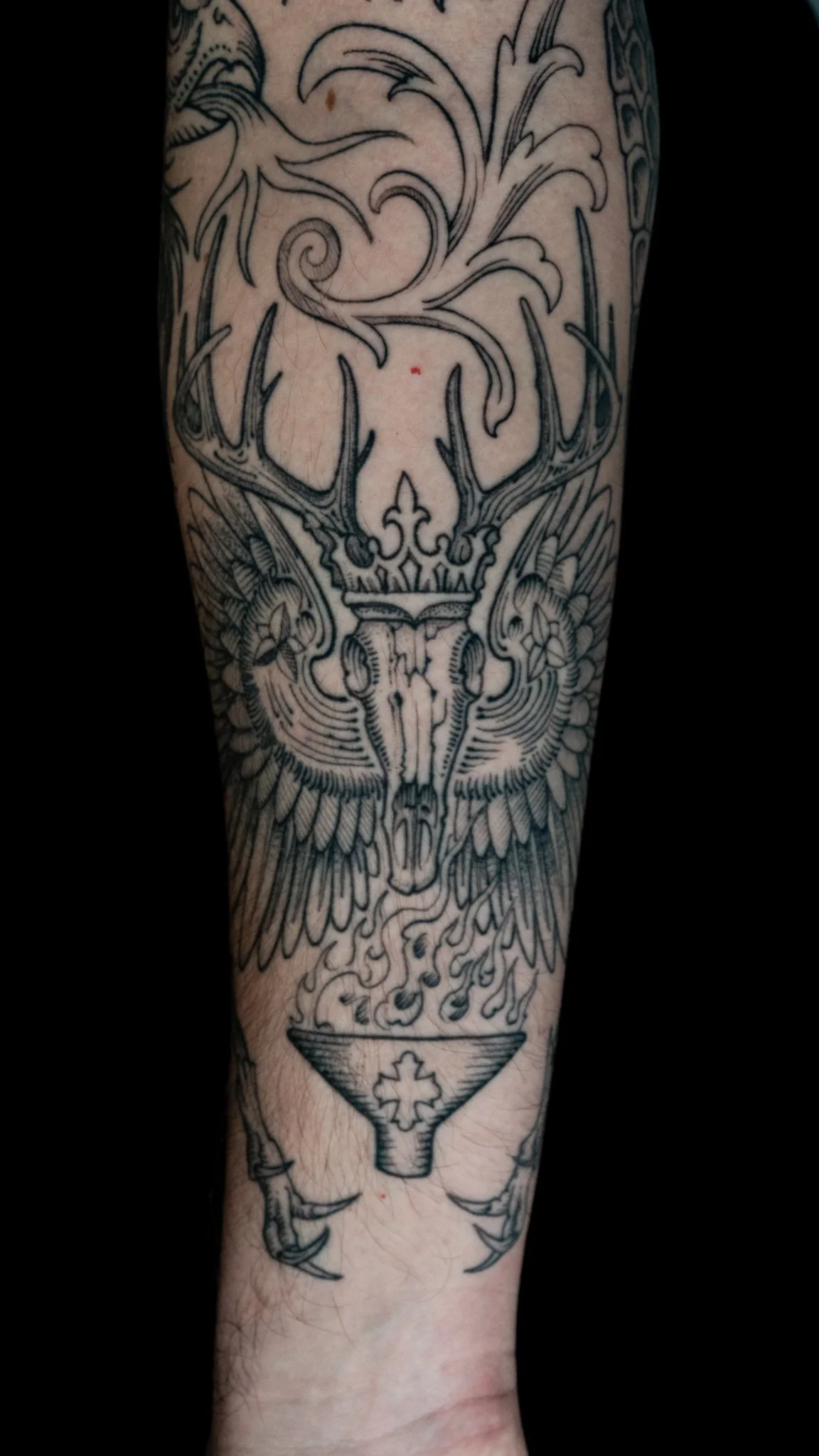 etching_medieval_sleeve_luis_hinestroza_ink_ad_dagger_roswell-05.jpg