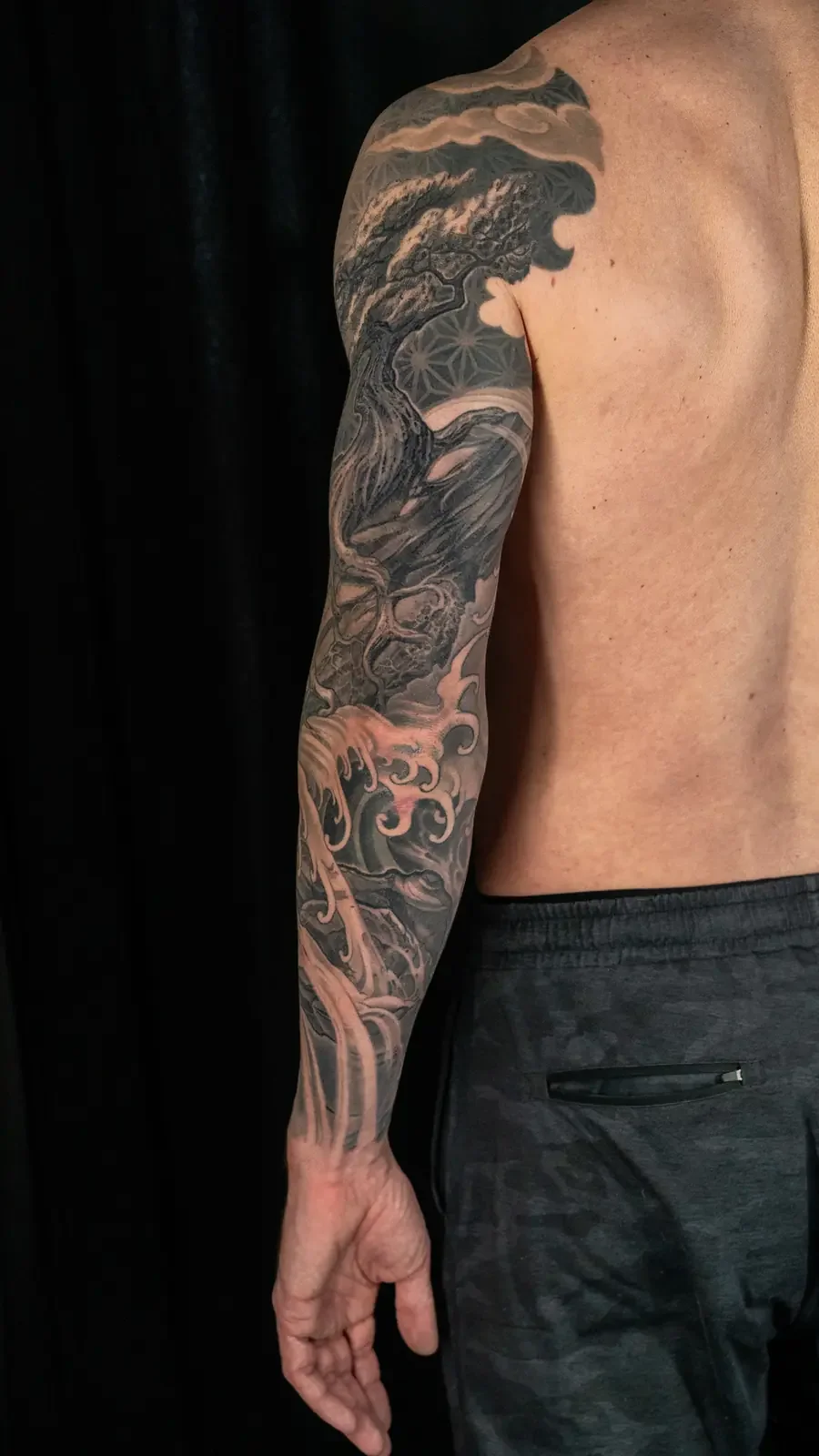 Bonsai_waves_moon_kumiko_sleeve_tattoo_Russ_Abbott_Atlanta-33.webp