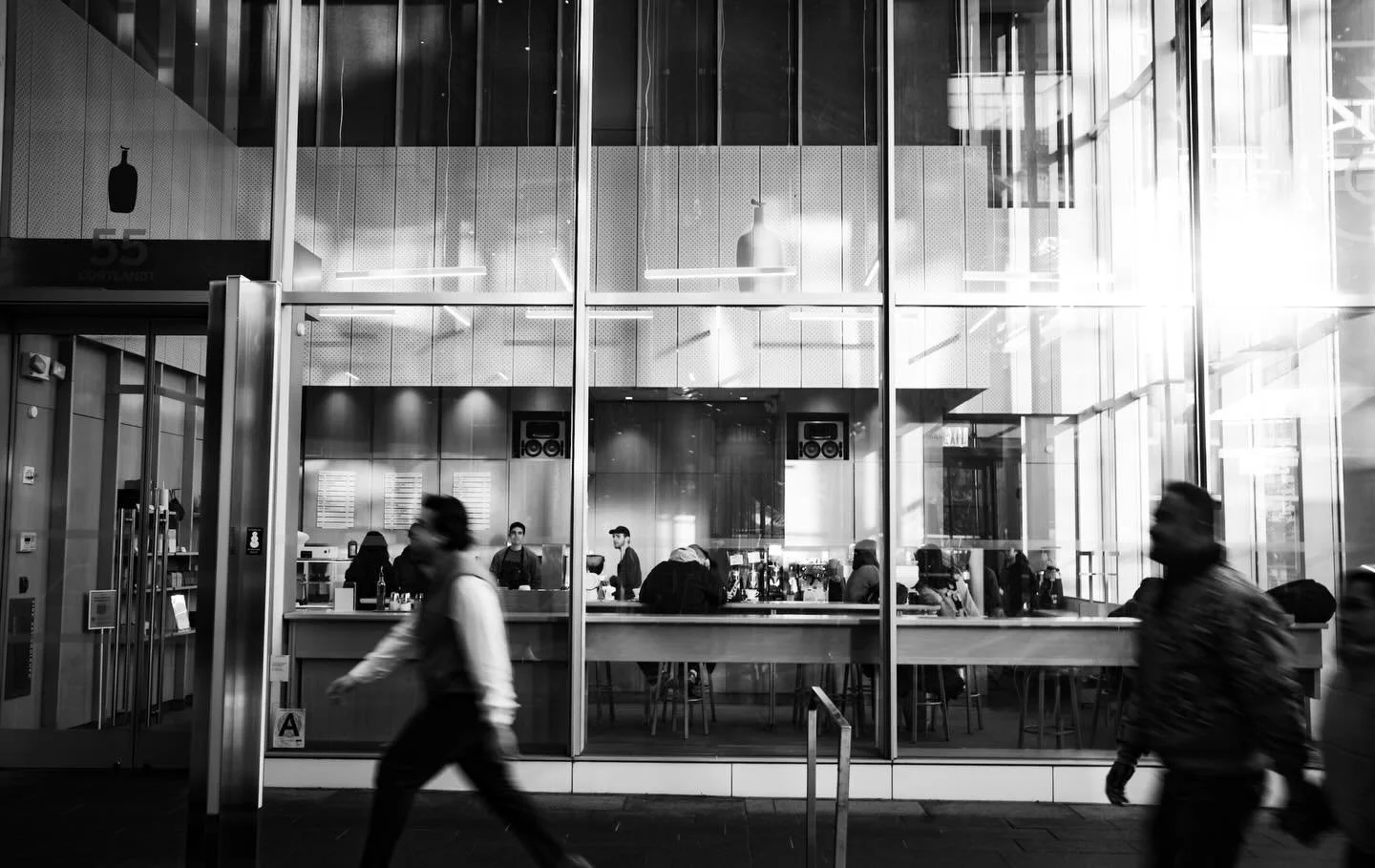 A Challenger Series - Capping off 2025 with photography in the streets of New York in deep winter. The streets of New York are one filled with varieties that are never dull. In one moment , one finds itself navigating in between tall buildings, chasi