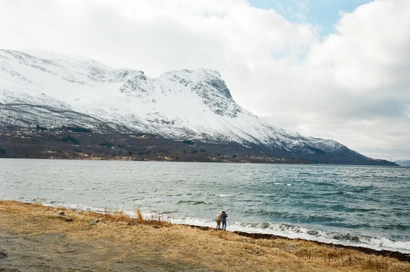 Arctic on Film 🎞️- Where the wind shifts without warning, and the sea never quite settles, some moments are simply held, quietly, against the vastness of nature.As caught on Portra 800, the fleeting moment where wind, water, and time soften into som