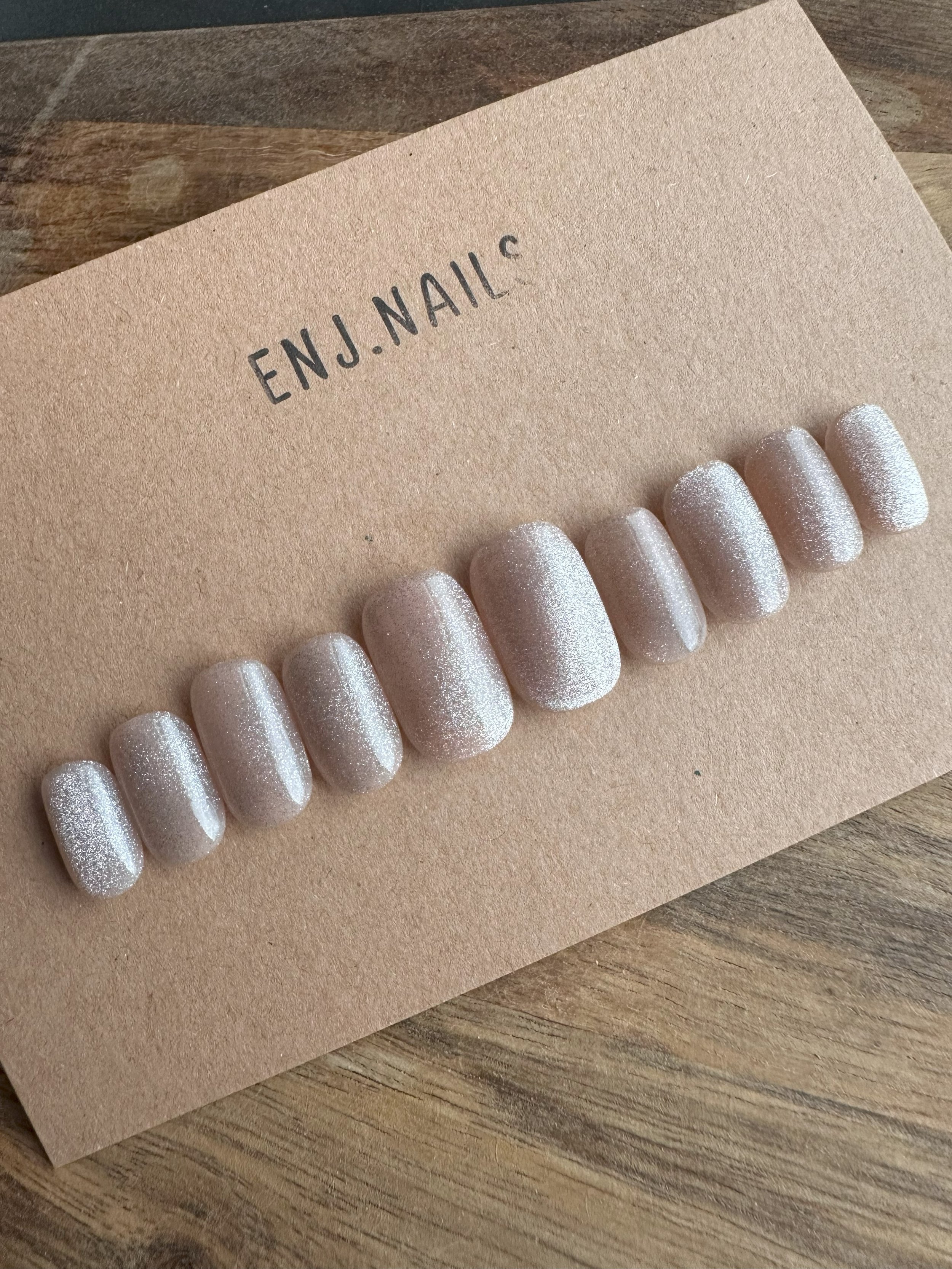 Neutral Cateye