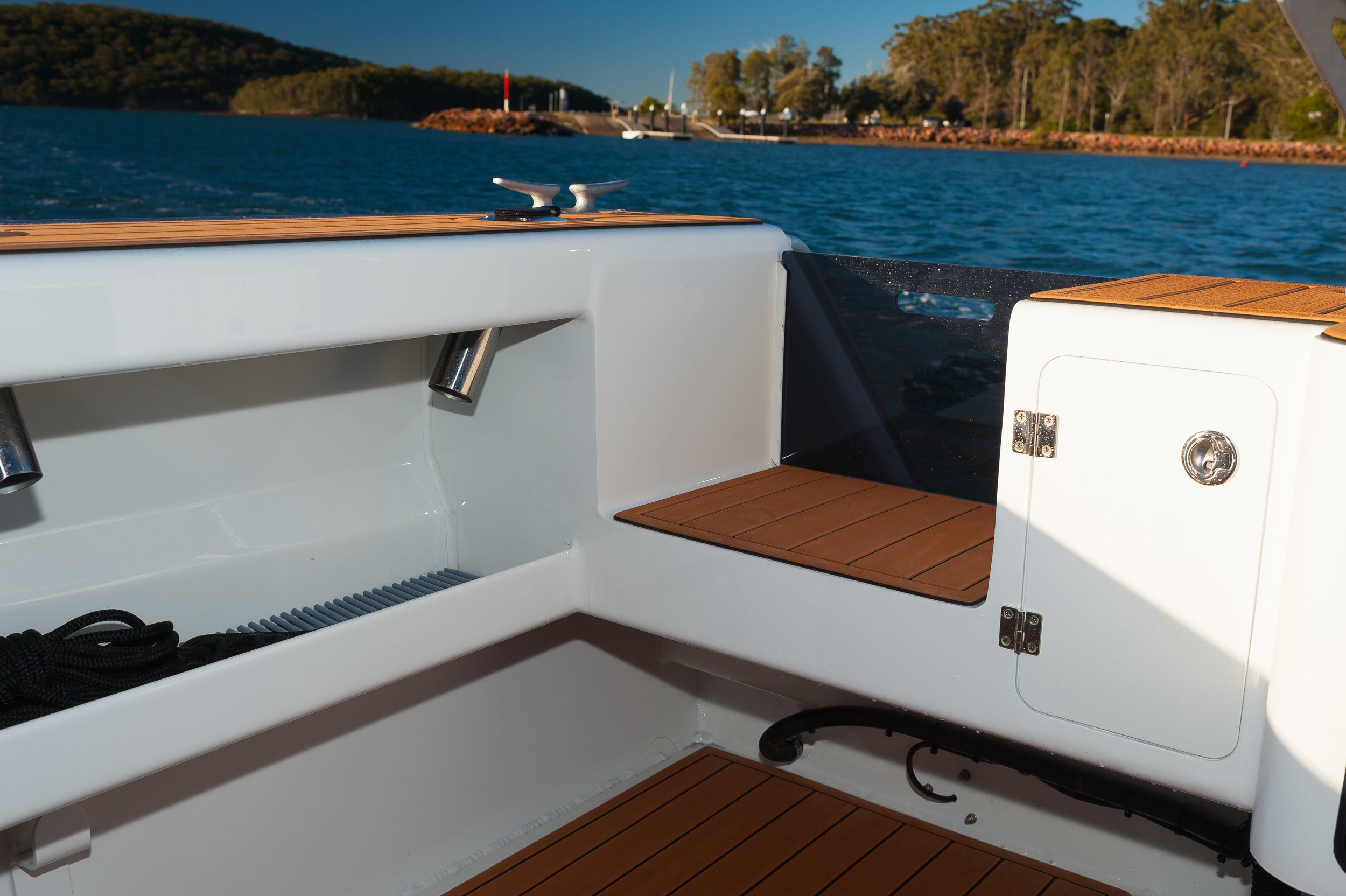 170814_WhitePointer_Outboard_104.jpg