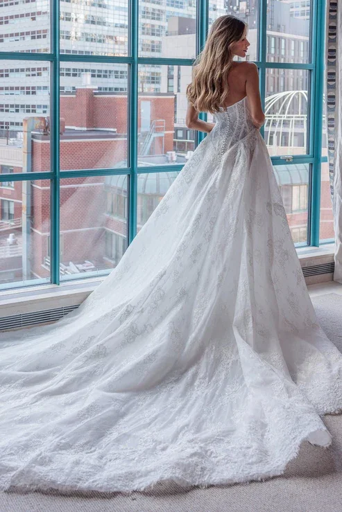 vivienne-wedding-dress-422004.webp