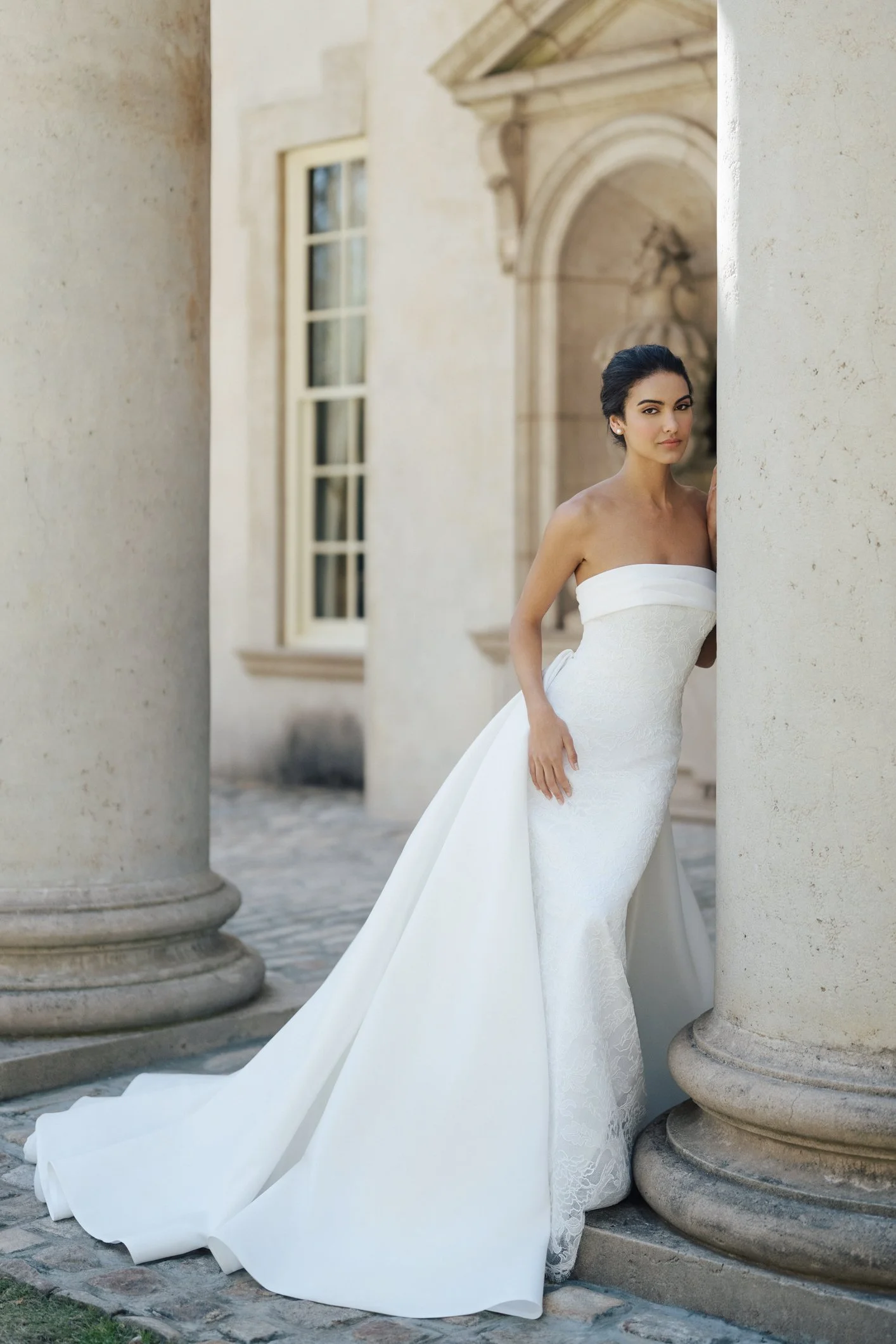 rhodes-front-train-anne-ba…n-wedding-dress-.jpg