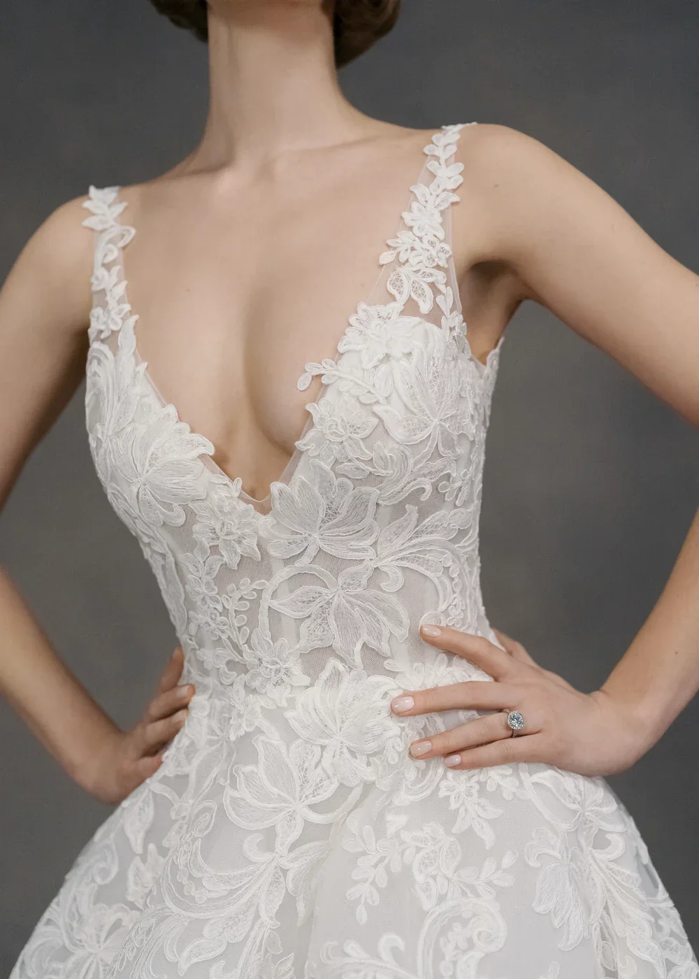 benson-wedding-dress-by-anne-barge_9.webp