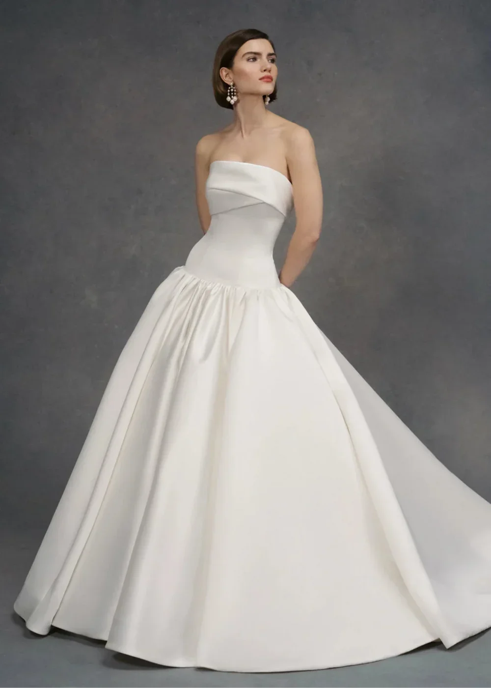 dakota-wedding-dress-by-anne-barge_6.webp