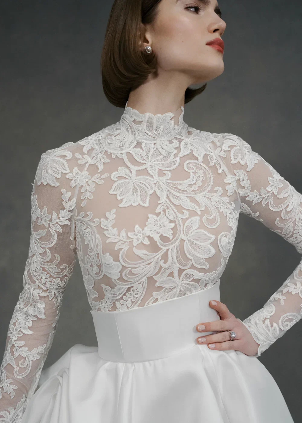 gigi-wedding-dress-by-anne-barge_6.webp
