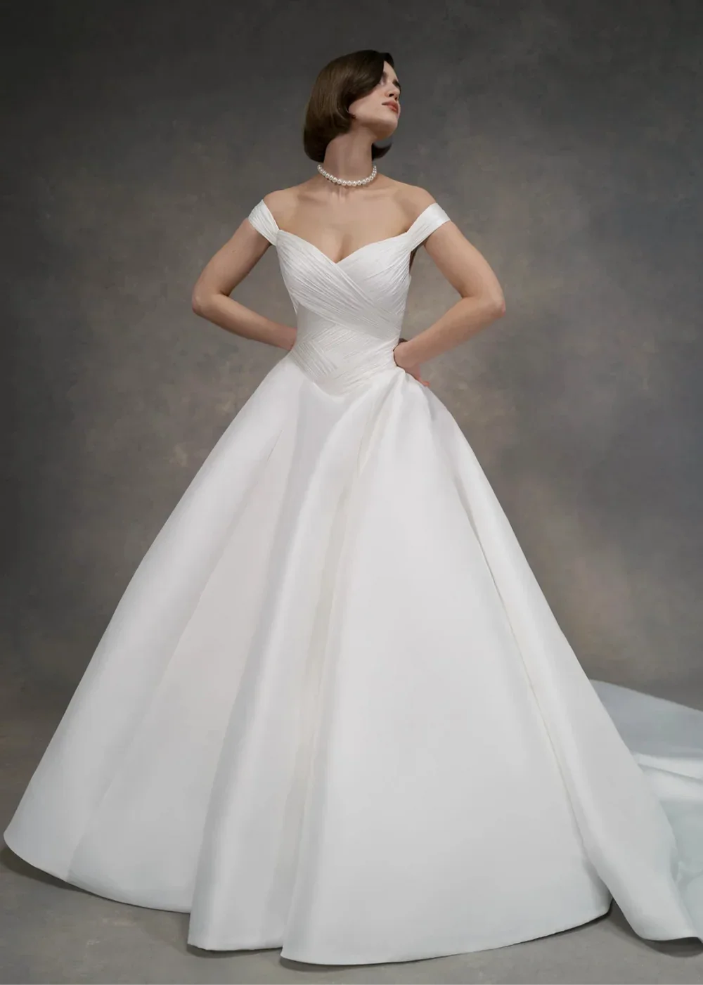 sabrina-wedding-dress-by-anne-barge5.webp