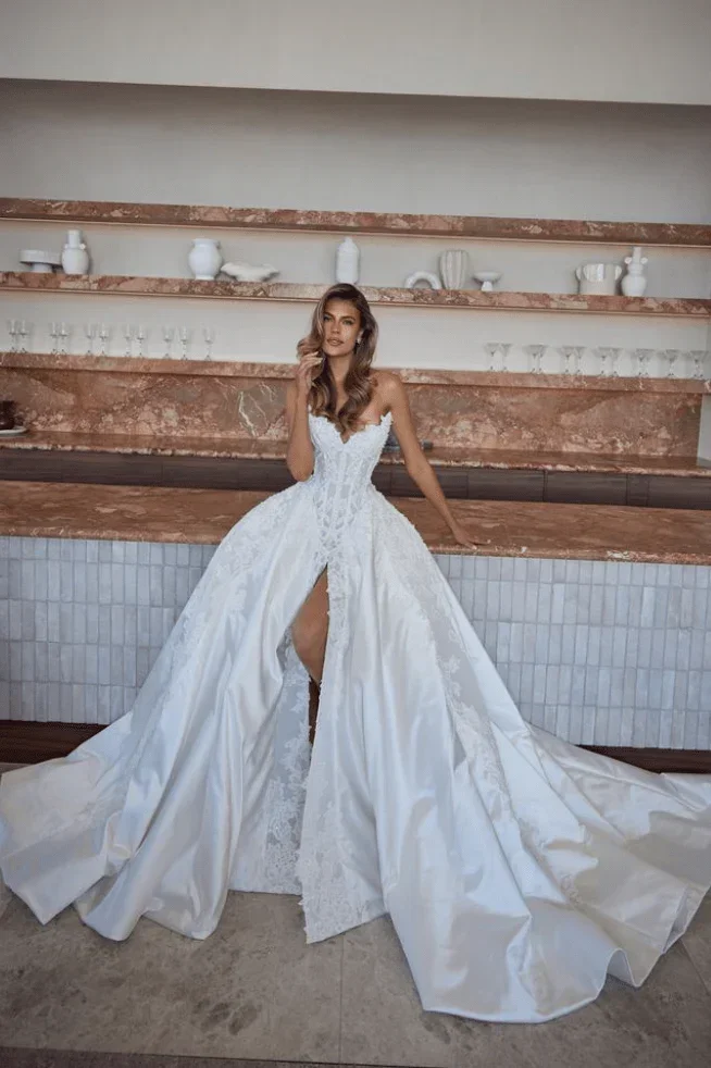 etelan-wedding-dress-1491677.webp