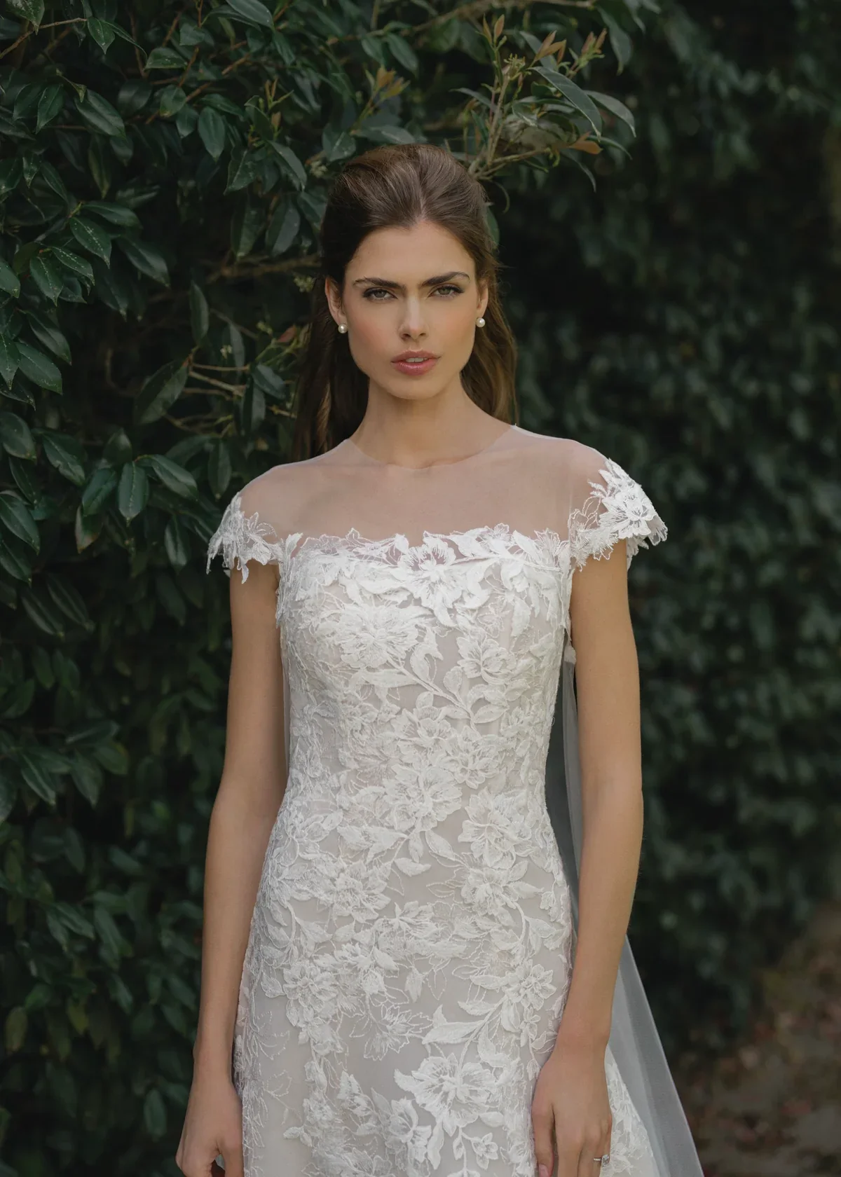 cromwell-anne-barge-wedding-dress-8.webp