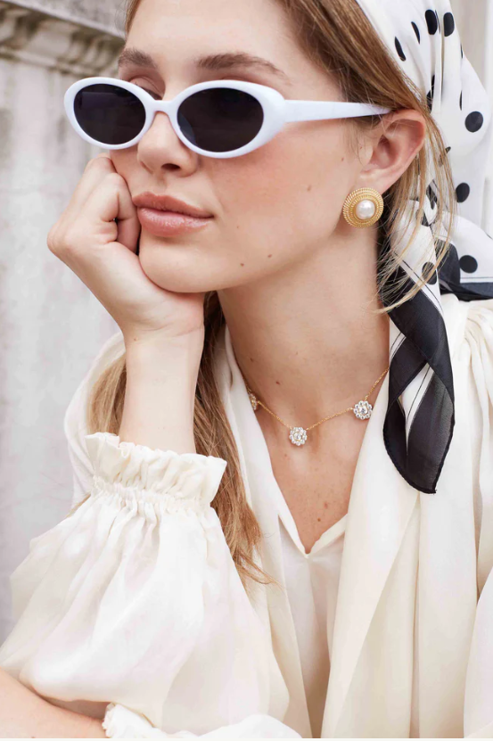 NO GRIT, NO PEARL STUDS