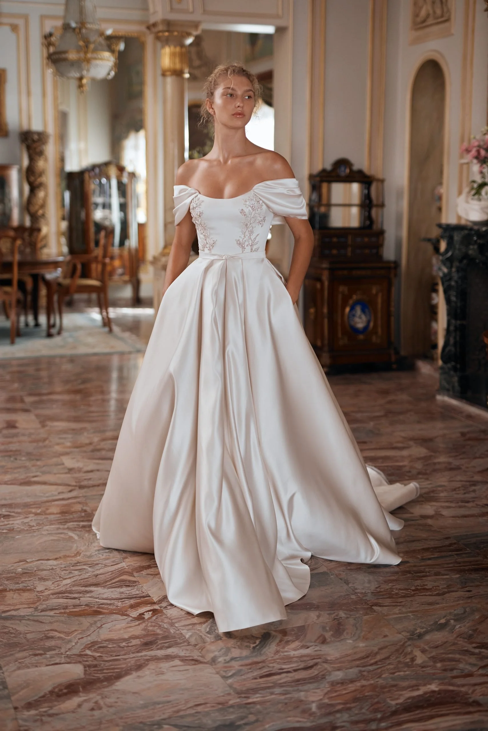EISEN STEIN（アイゼンシュタイン） ウェディングドレス New Brand「EISEN STEIN BRIDAL」 | News&Media | Hatsuko Endo