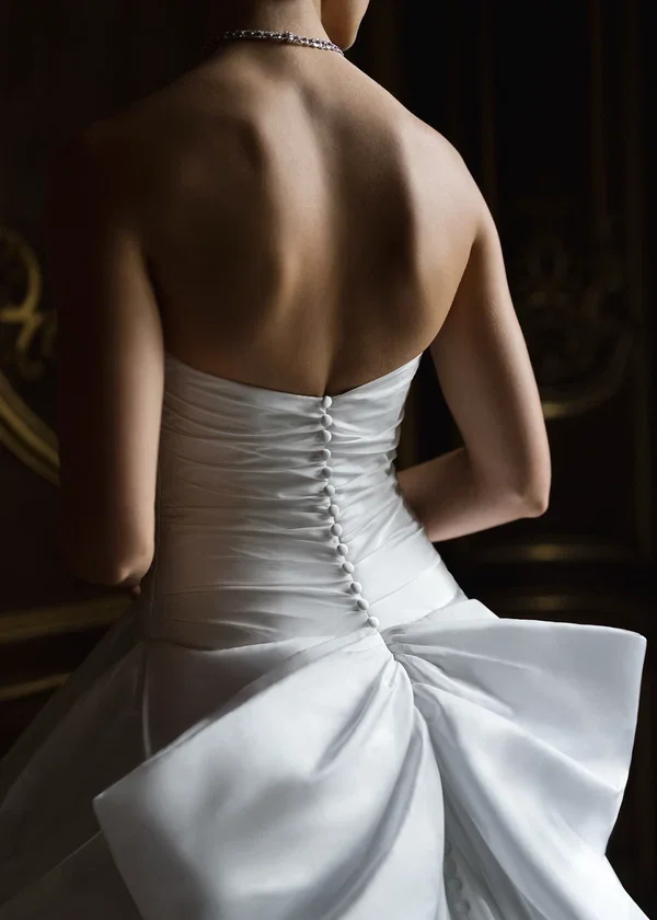 anne-barge-wedding-dress-gilded-grace-4.webp