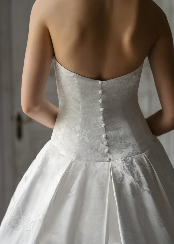 anne-barge-wedding-dress-degas-4.webp