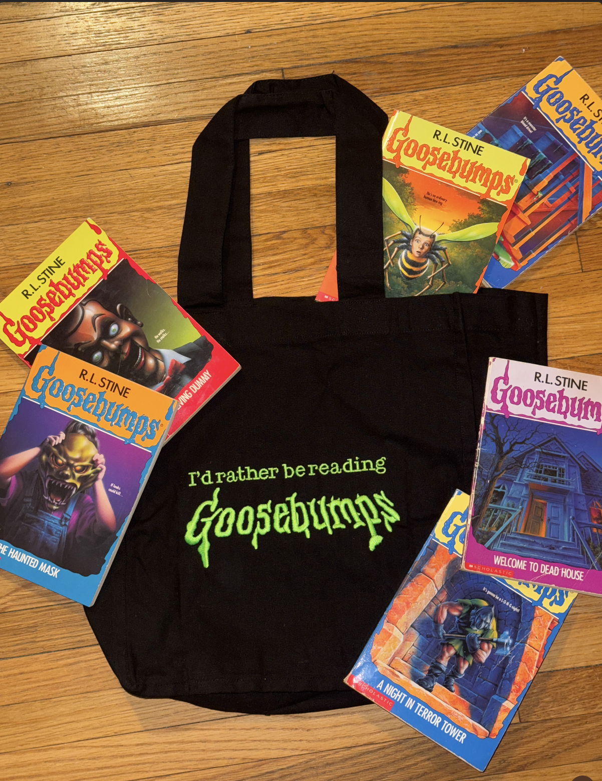 id rather be reading goosebumps Tote bag