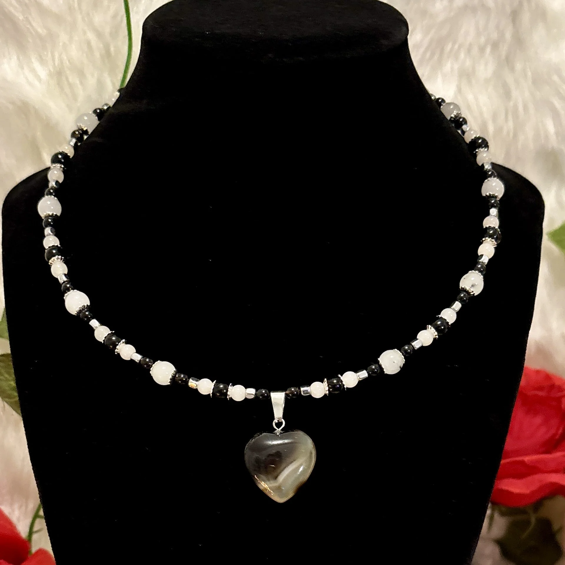 Black-banded Agate Heart Choker