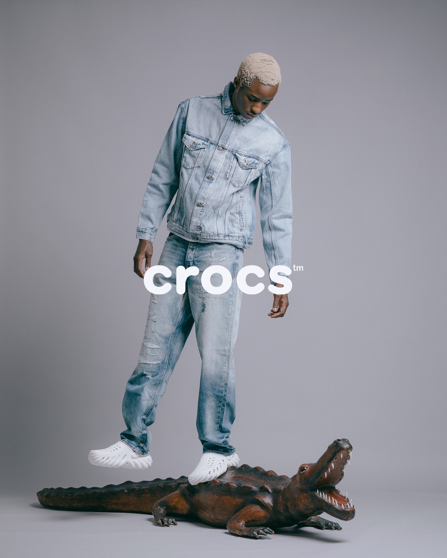 generic-product_crocs_2023_apr_model-1X3A8580-+019.jpeg