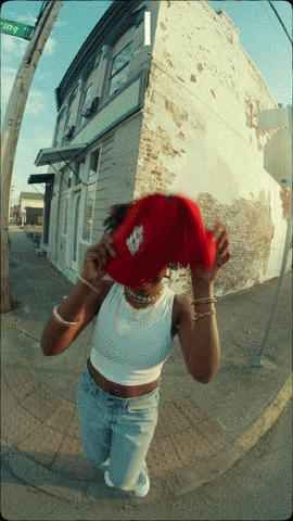 Social_Haley Jones_STL Grillz_01.gif