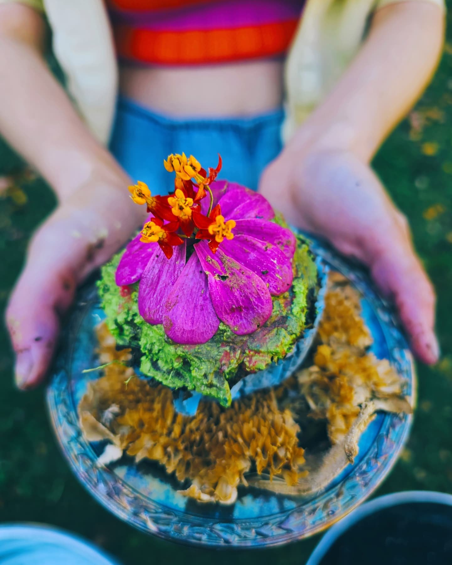 It was a delightful evening to celebrate the crisp air and vibrant fall colors at the Compassionate Roots Nature and Neurodivergent Fall Festival. We are truly grateful to @carters_playplace and @caravanclasses for their generous sponsorship, which e