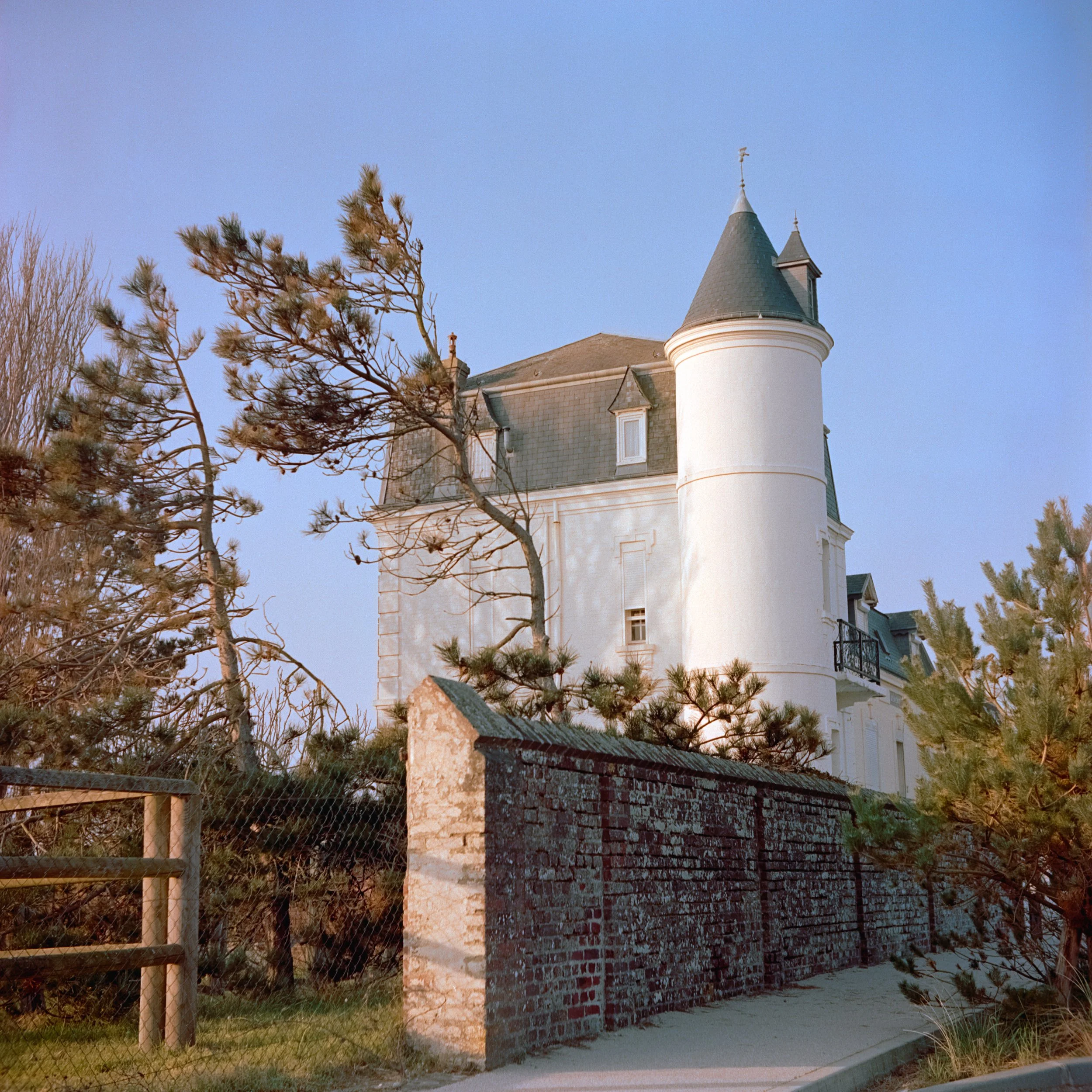 And When the Sun Shines North_8.JPG