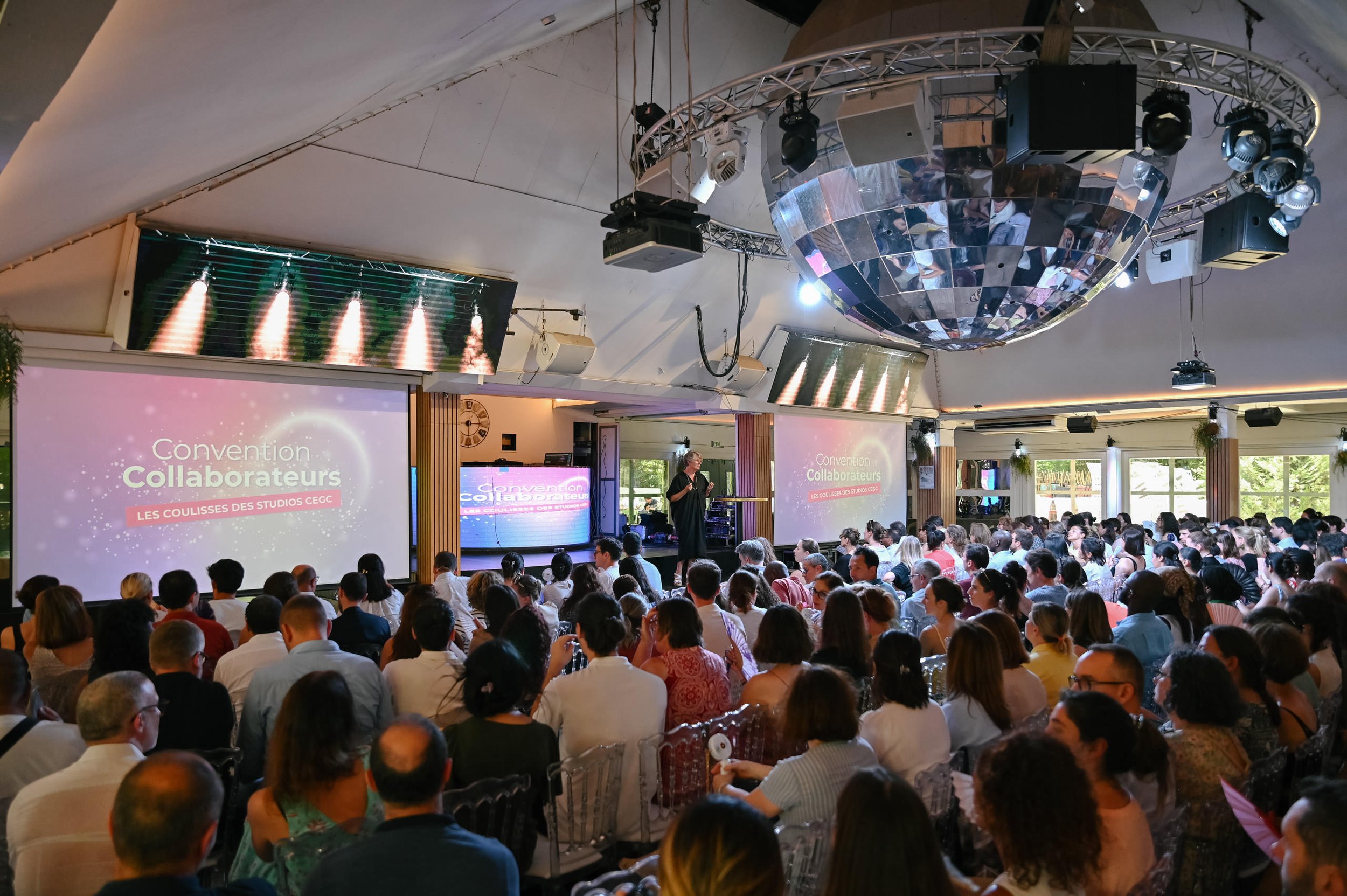 Conf_19.JPG