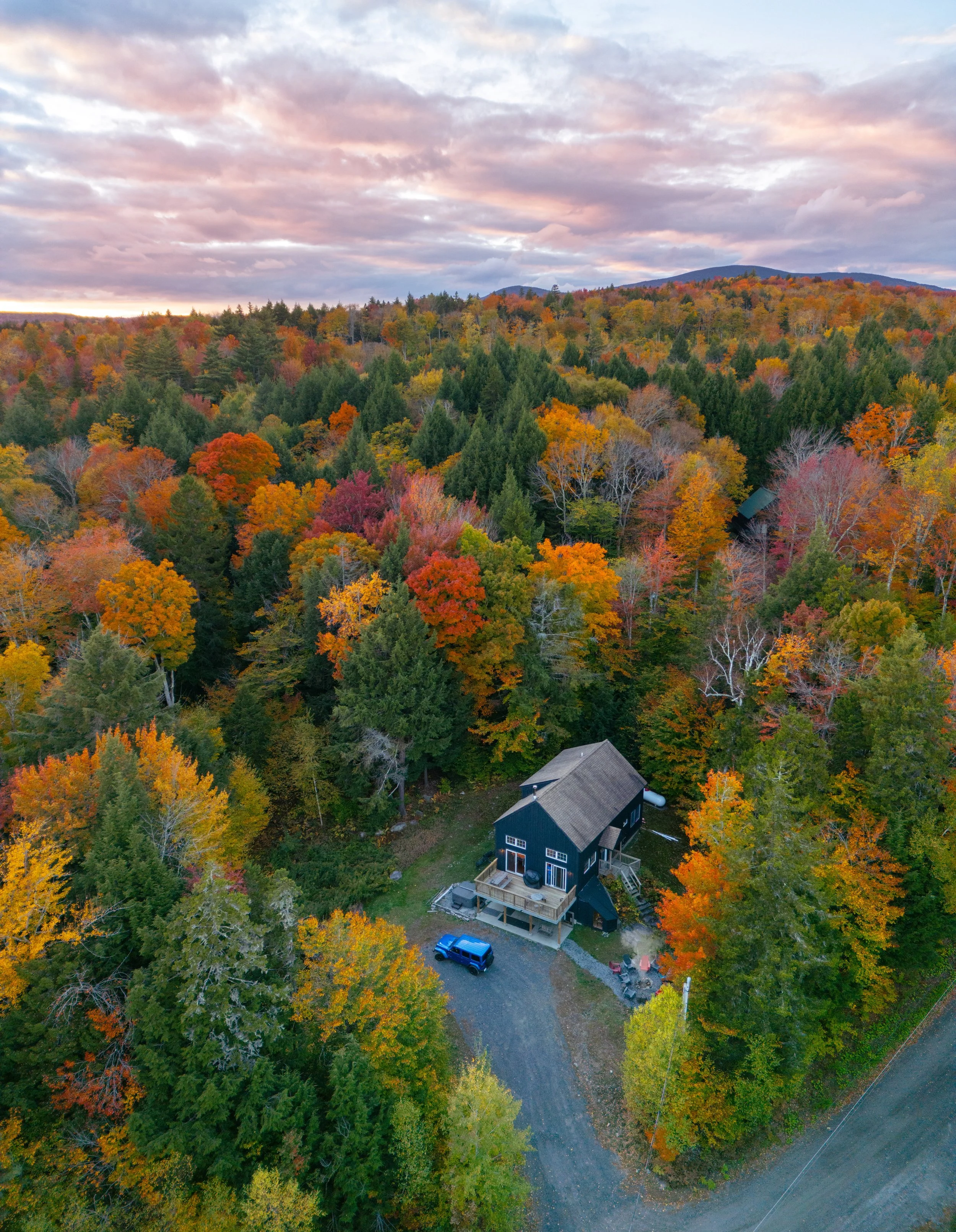 airbnb no border.jpg