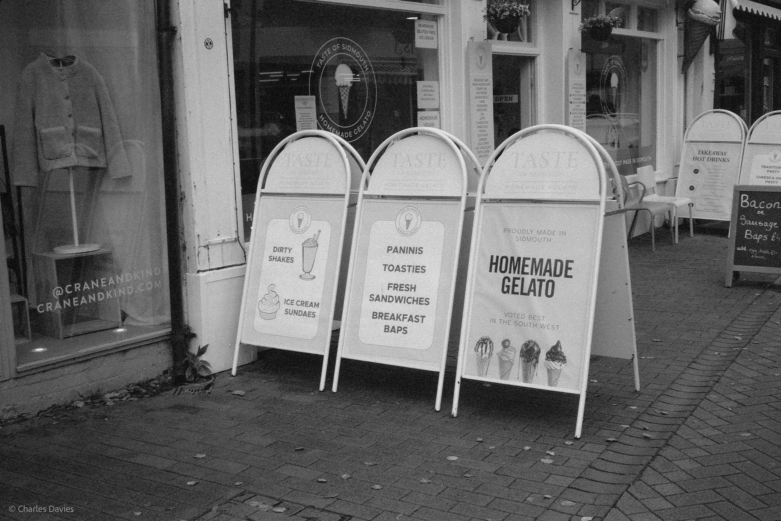 Roll 13 - 2023 - Europe - United Kingdom - Sidmouth - Ilford HP5 Plus 400 - Olympus 35DC - 35mm - Film - B&W  
