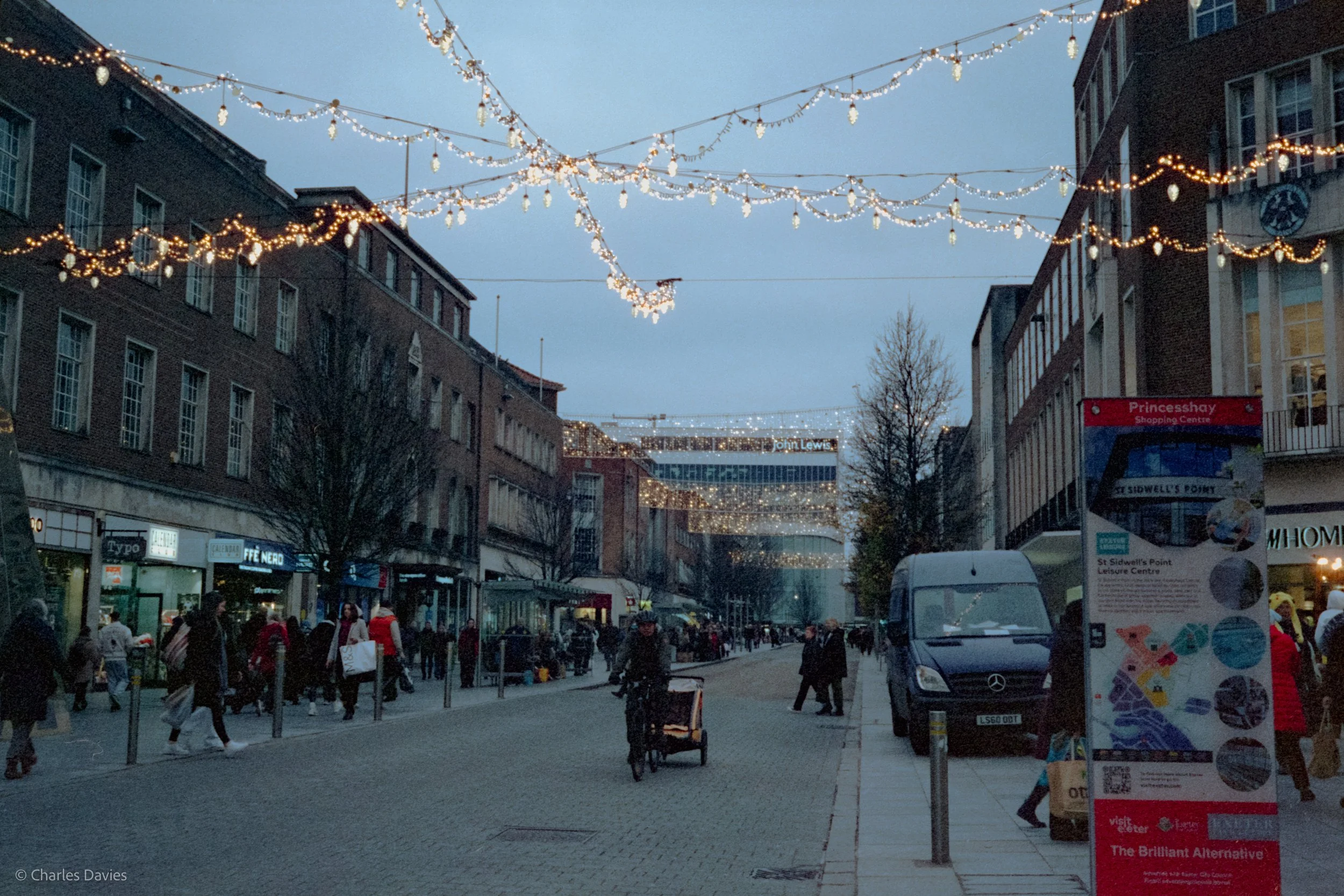 Roll 16 - 2024 - Europe - United Kingdom - Exeter - Cinestill 800T - Olympus 35DC - 35mm - Film - Colour - Night time 