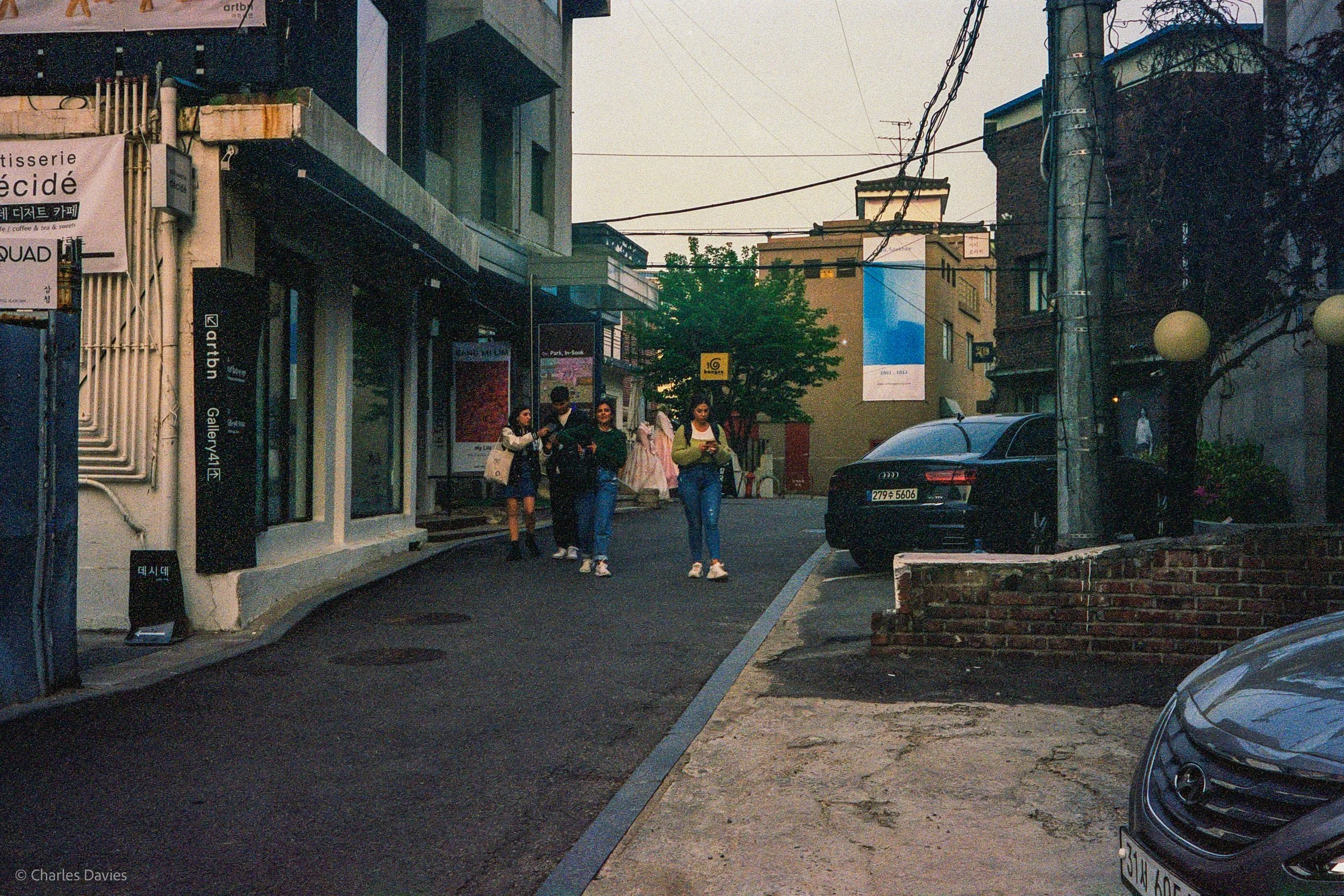 Roll 3 - 2023 - South East Asia - South Korea - Seoul - Kodak Portra 400 - Olympus 35DC - 35mm - Film - Colour 