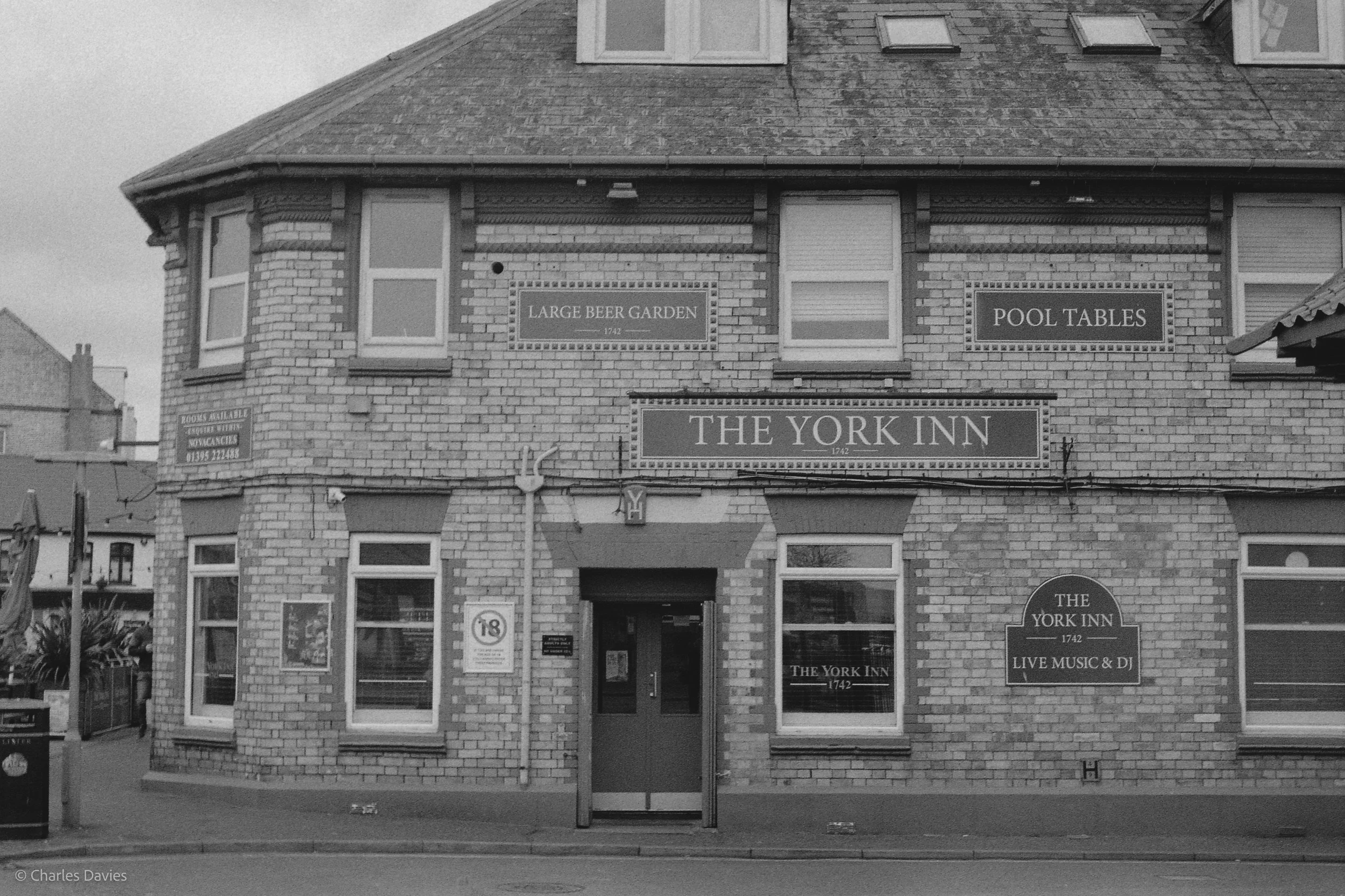 Roll 21 - 2025 - Europe - United Kingdom - Exmouth - Ilford HP5 Plus 400 - Minolta X-300 - 35mm - Film - B&W 