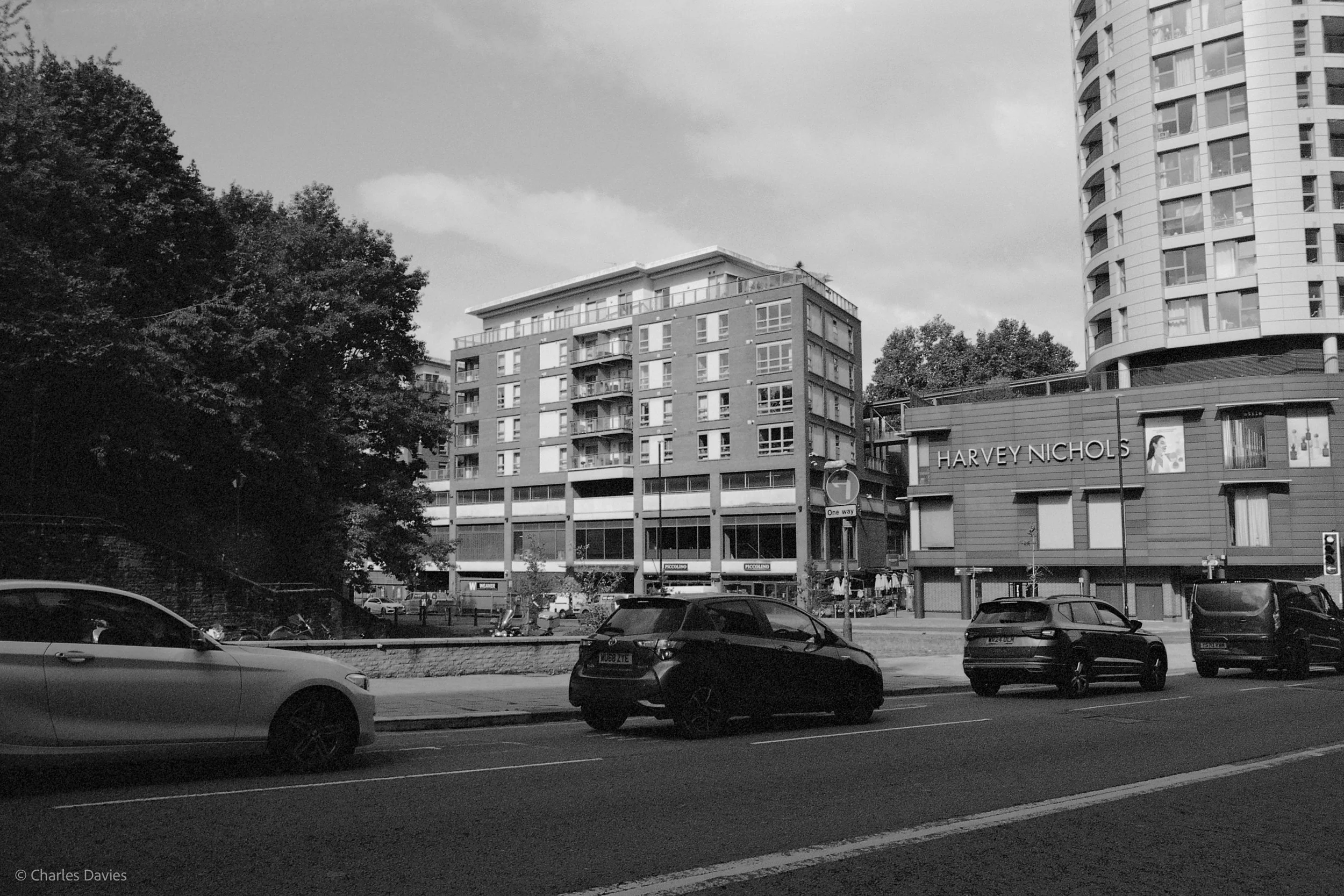 011.jpg