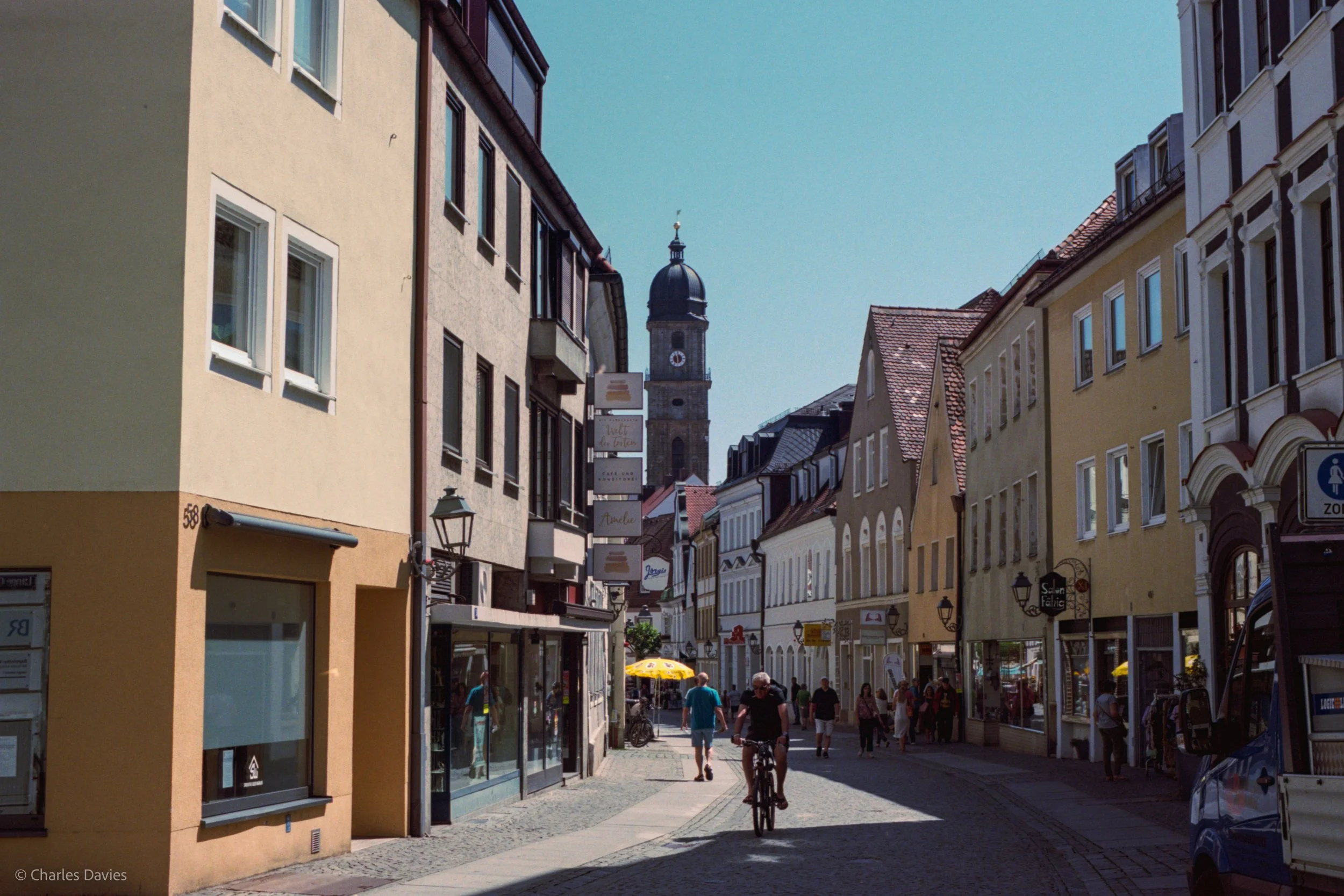 Roll 38 - 2025 - Europe - Germany - Amberg - Kodak Portra 160 - Contax RTS - 35mm - Film - Colour