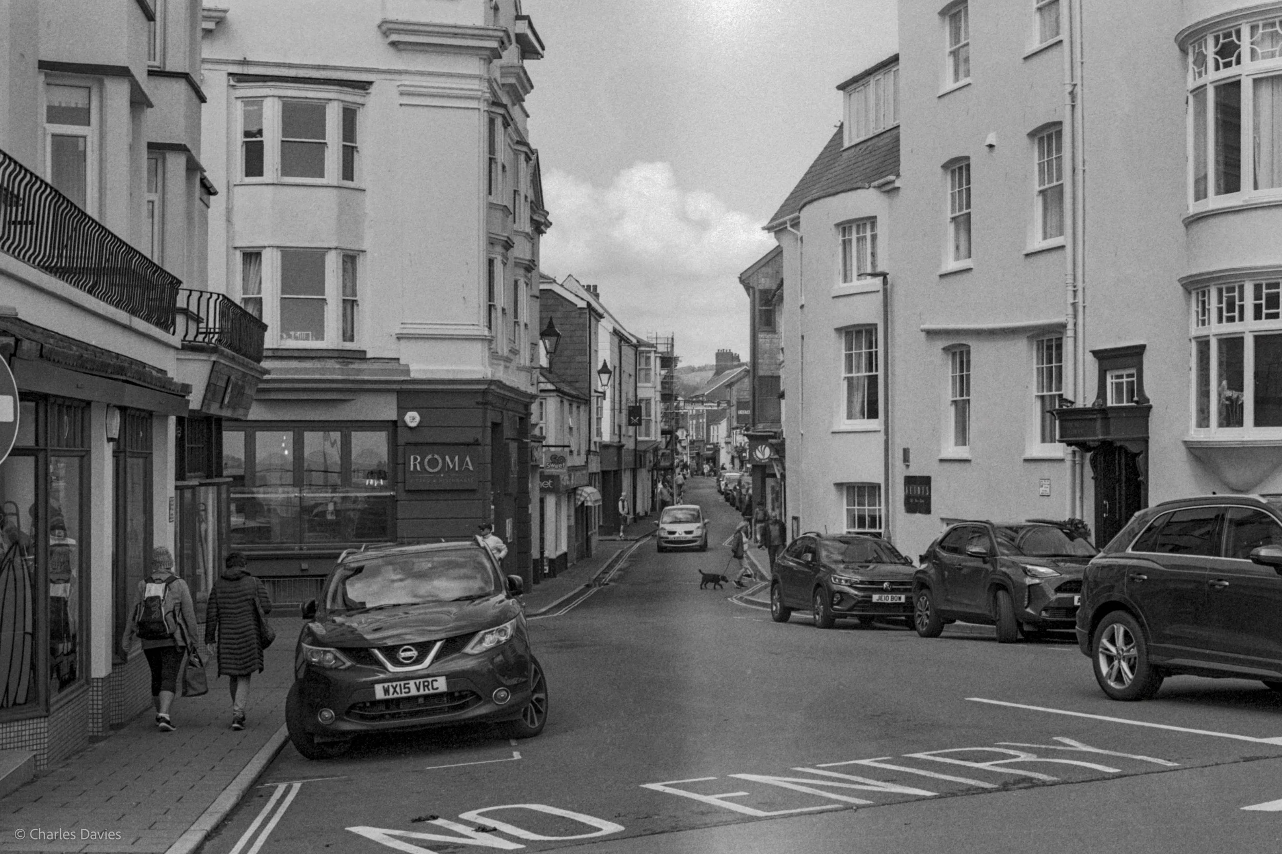 Roll 27 - 2025 - Europe - United Kingdom - Sidmouth - Ilford HP5 Plus 400 - Contax RTS - 35mm - Film - B&W 