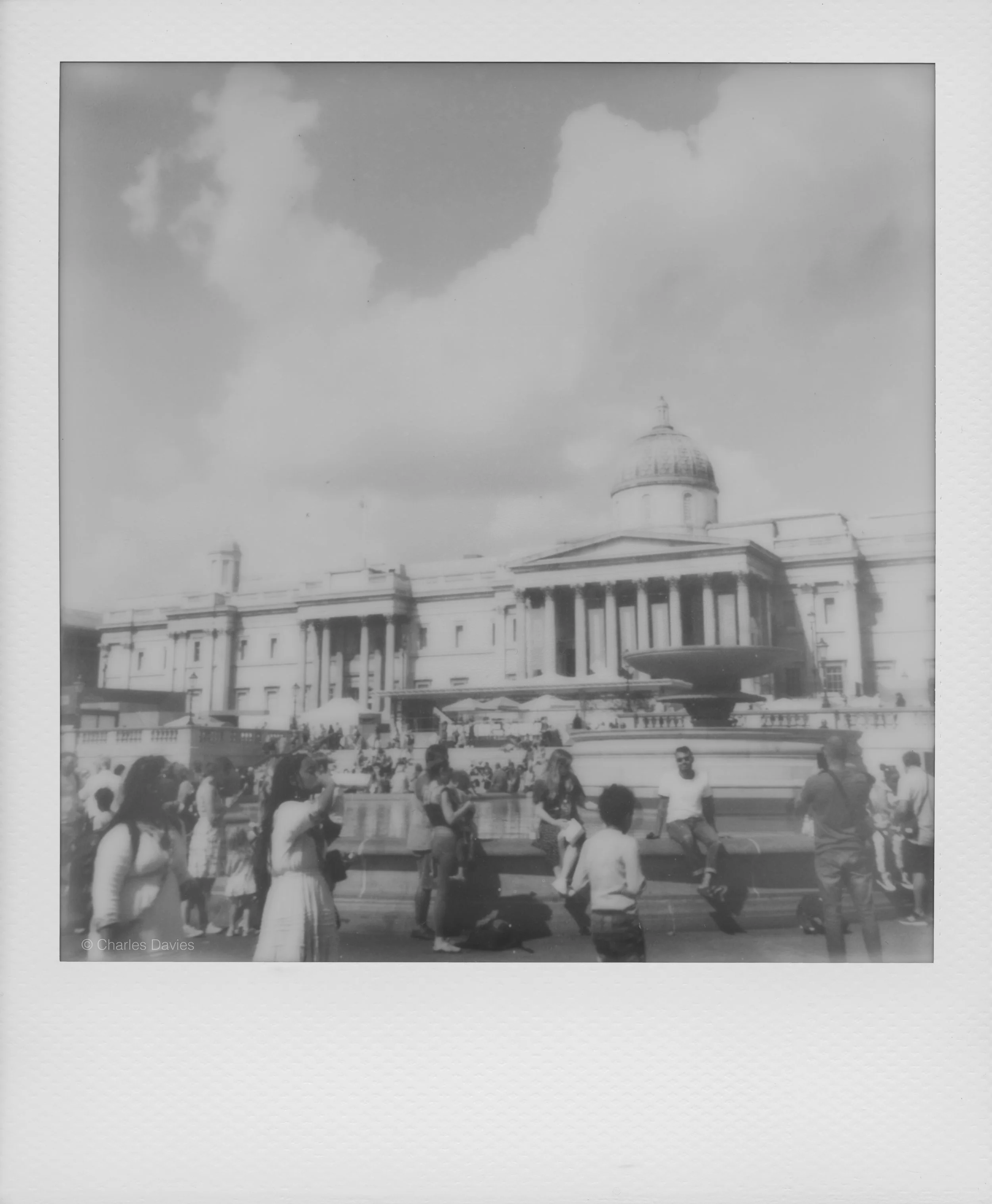 18 - 2022 - Polaroid Now.jpg