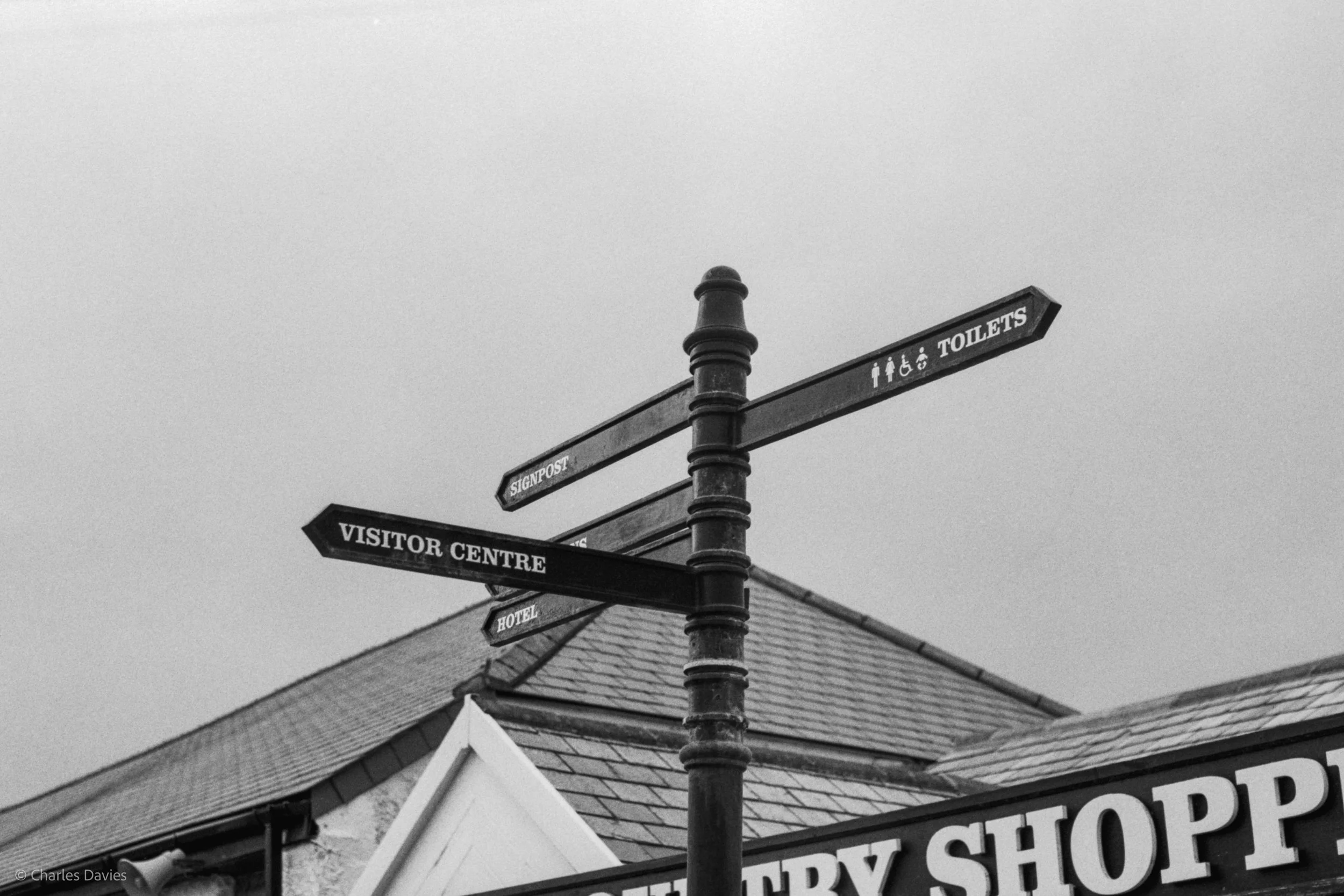 Roll 35 - 2025 - Europe - United Kingdom - Land's End - Fomapan 200 - Contax RTS - 35mm - Film - B&W