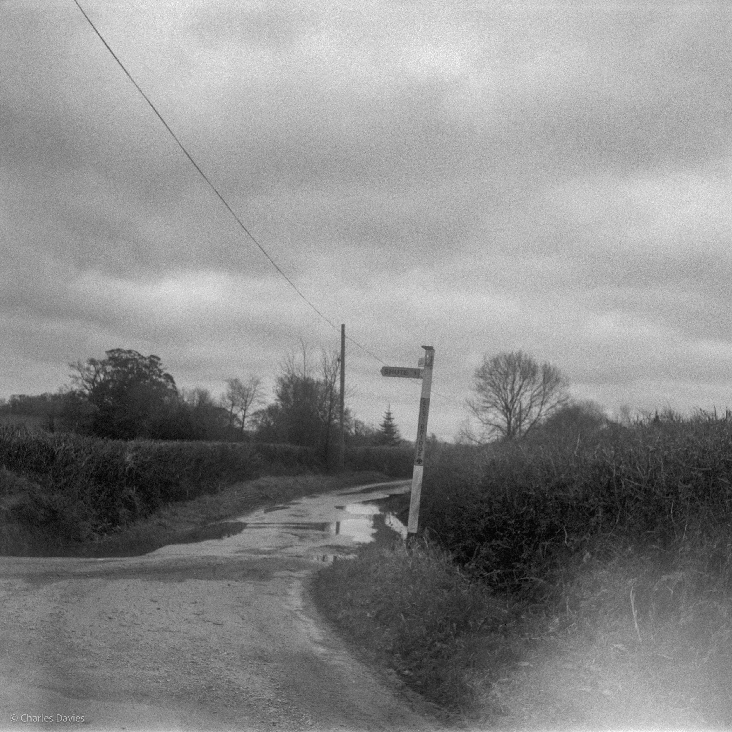 Roll 23 - 2025 - Europe - United Kingdom - Shute - Ilford HP5 Plus 400 - Agfa Isola - 120 Medium Format - Film - B&W