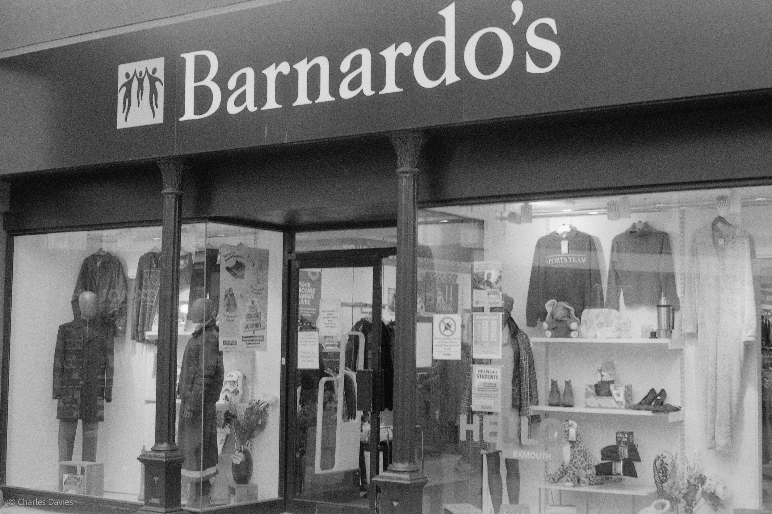 Roll 21 - 2025 - Europe - United Kingdom - Exmouth - Ilford HP5 Plus 400 - Minolta X-300 - 35mm - Film - B&W 