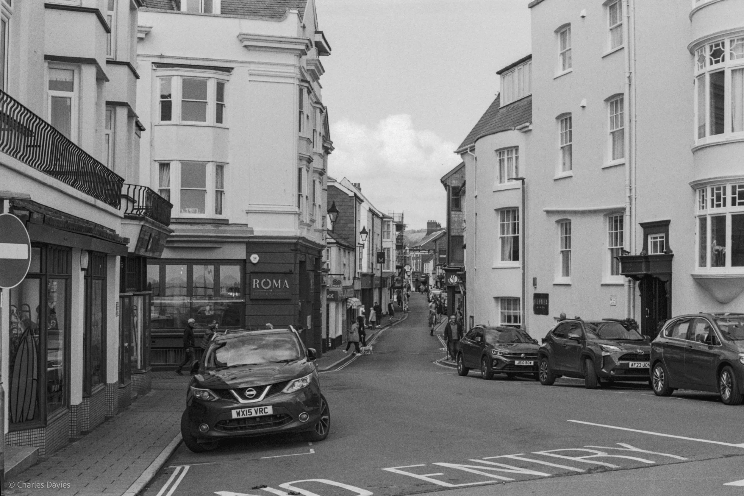 Roll 27 - 2025 - Europe - United Kingdom - Sidmouth - Ilford HP5 Plus 400 - Contax RTS - 35mm - Film - B&W 