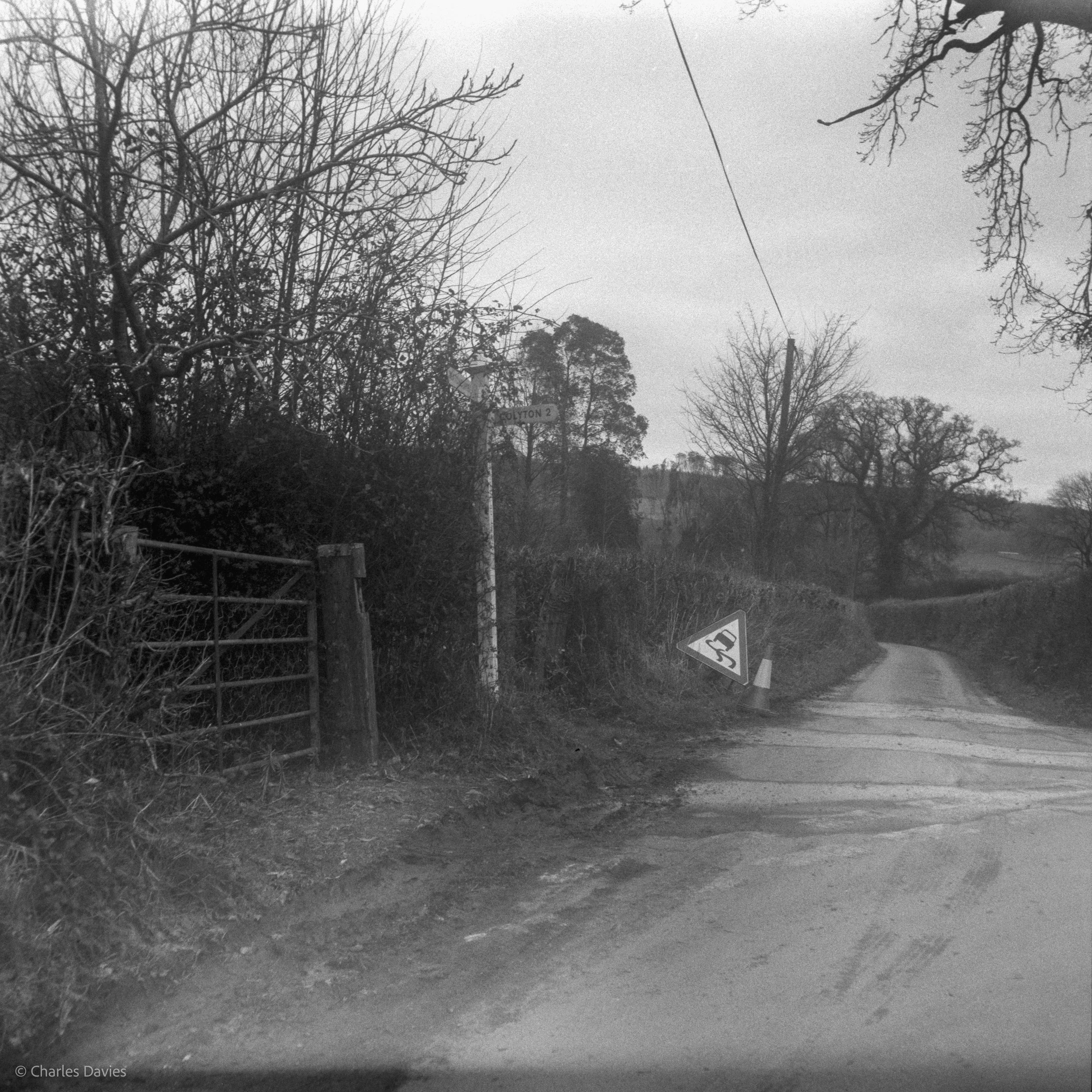 Roll 23 - 2025 - Europe - United Kingdom - Shute - Ilford HP5 Plus 400 - Agfa Isola - 120 Medium Format - Film - B&W