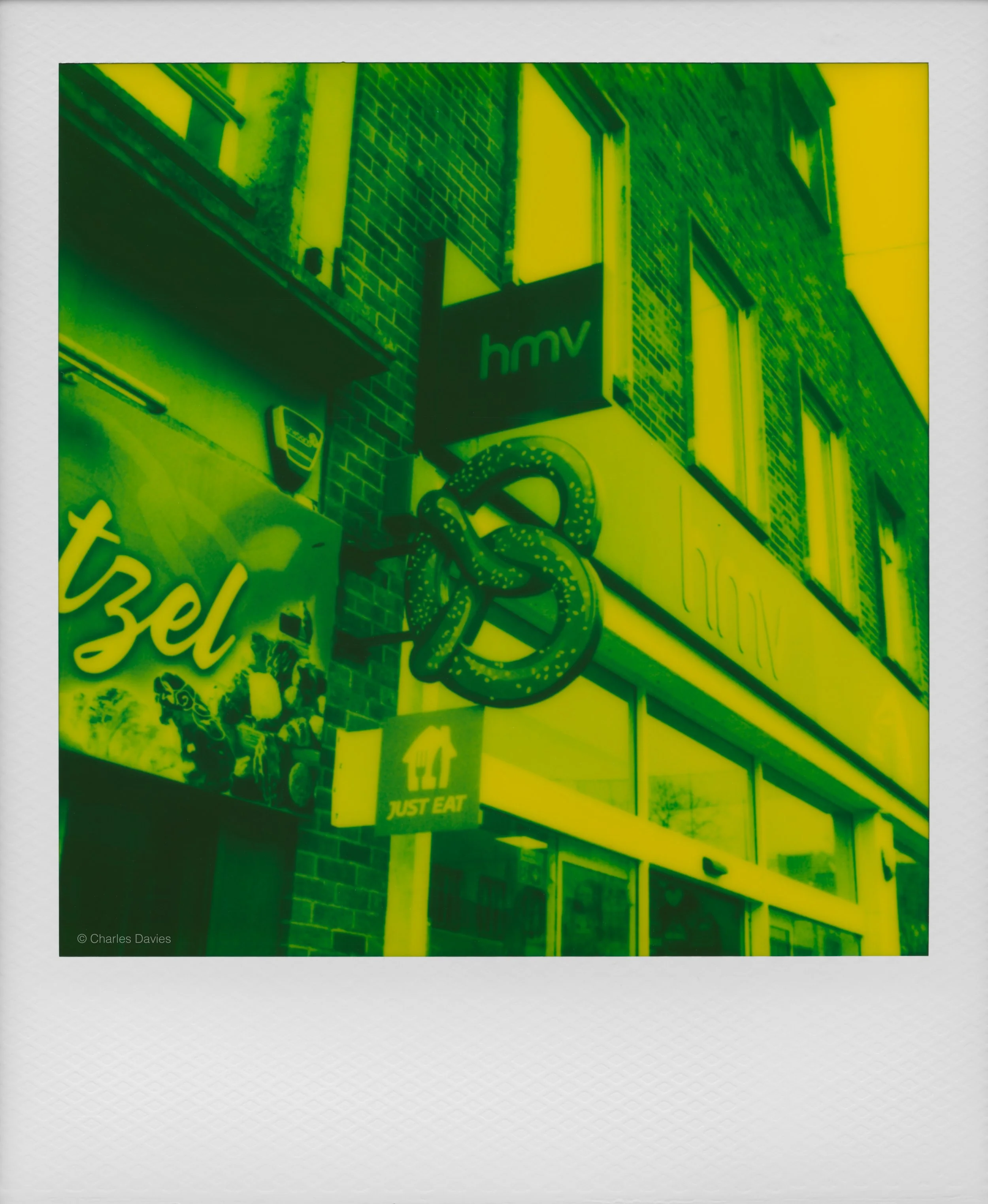 34 - 2025 - Polaroid SX-70 Sonar.jpg