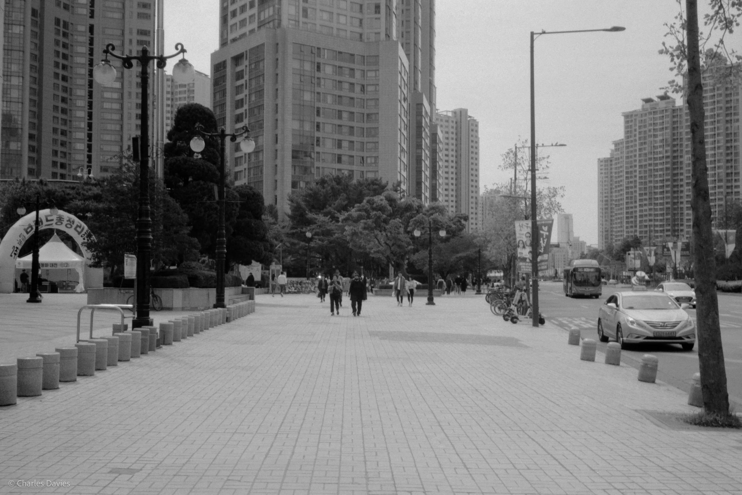 Roll 9 - 2023 - South East Asia - South Korea - Seoul - Kentmere Pan 400 - Olympus 35DC - 35mm - Film - B&W 